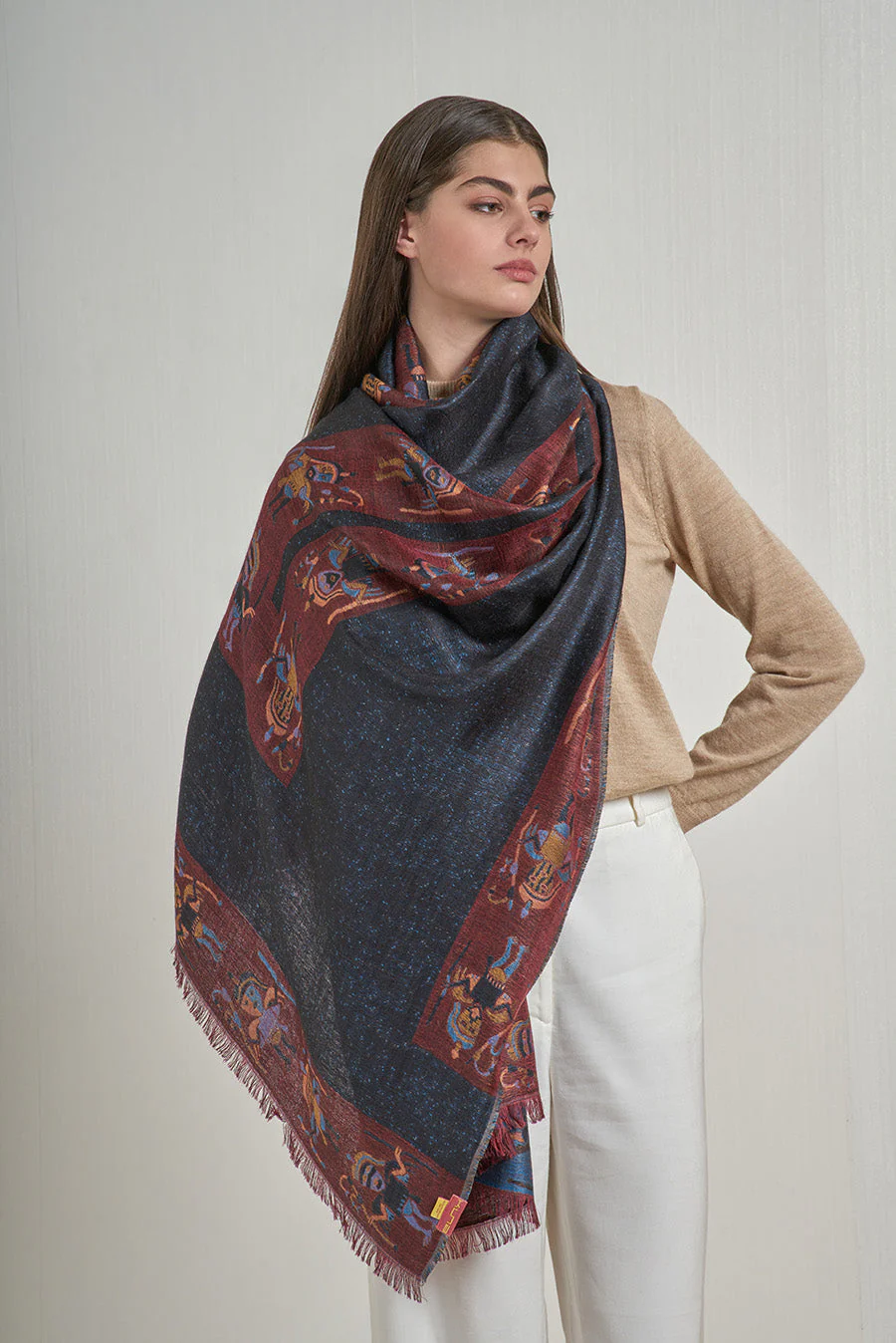 Nazca - 29 Shawl Royal Alpaca & Silk Color Black - Image 3