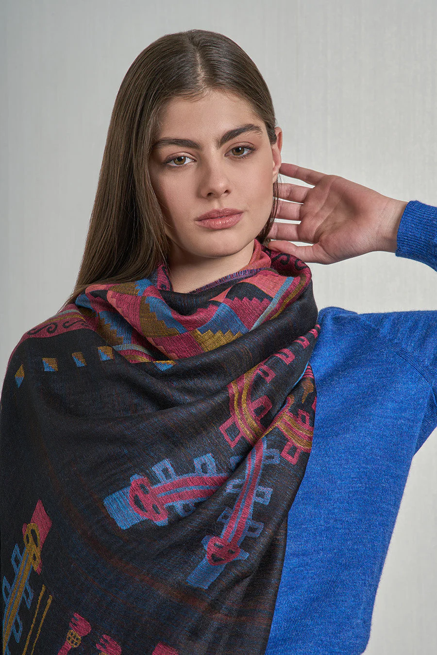 Nazca - 32 Shawl Royal Alpaca & Silk Color Black