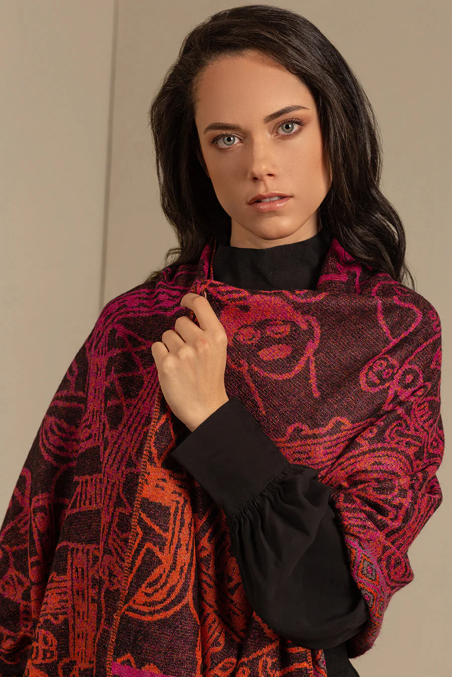 Nazca - 51 Shawl Baby Alpaca Color Red - Image 2