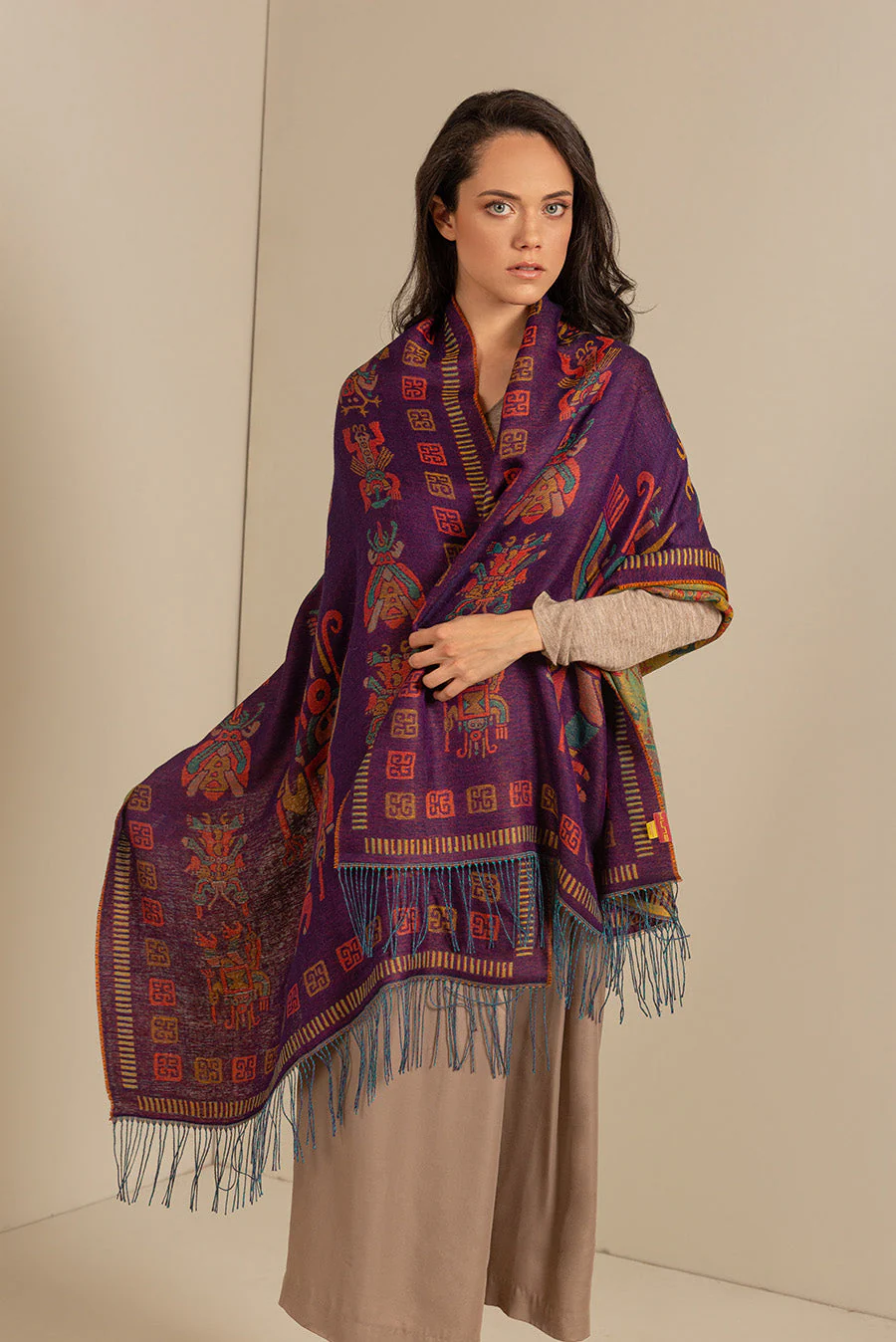 Nazca - 9 Shawl Baby Alpaca Color Morado - Image 9