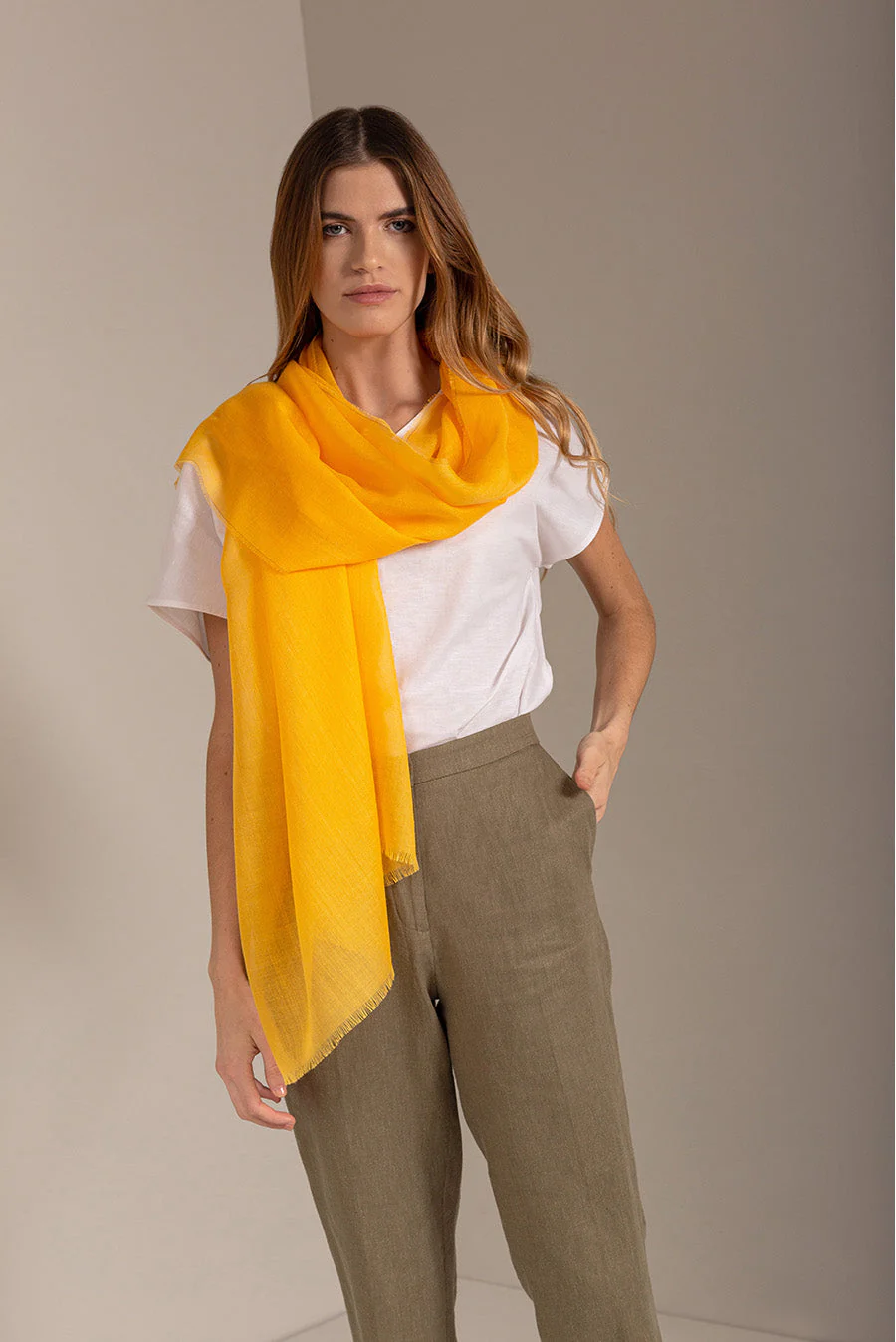 Patito Shawl Baby Alpaca Color Amarillo - Image 2