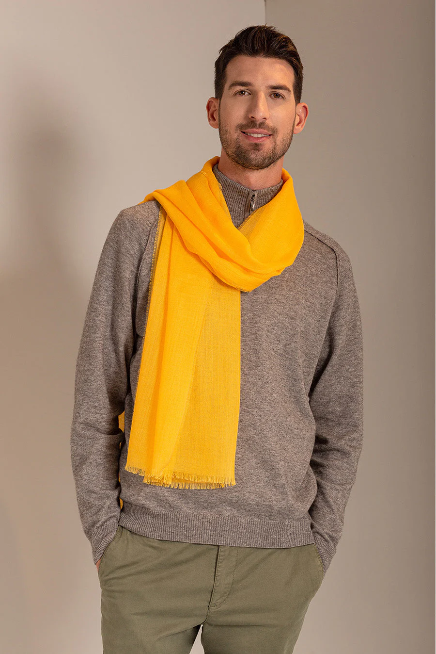 Patito Shawl Baby Alpaca Color Amarillo - Image 3