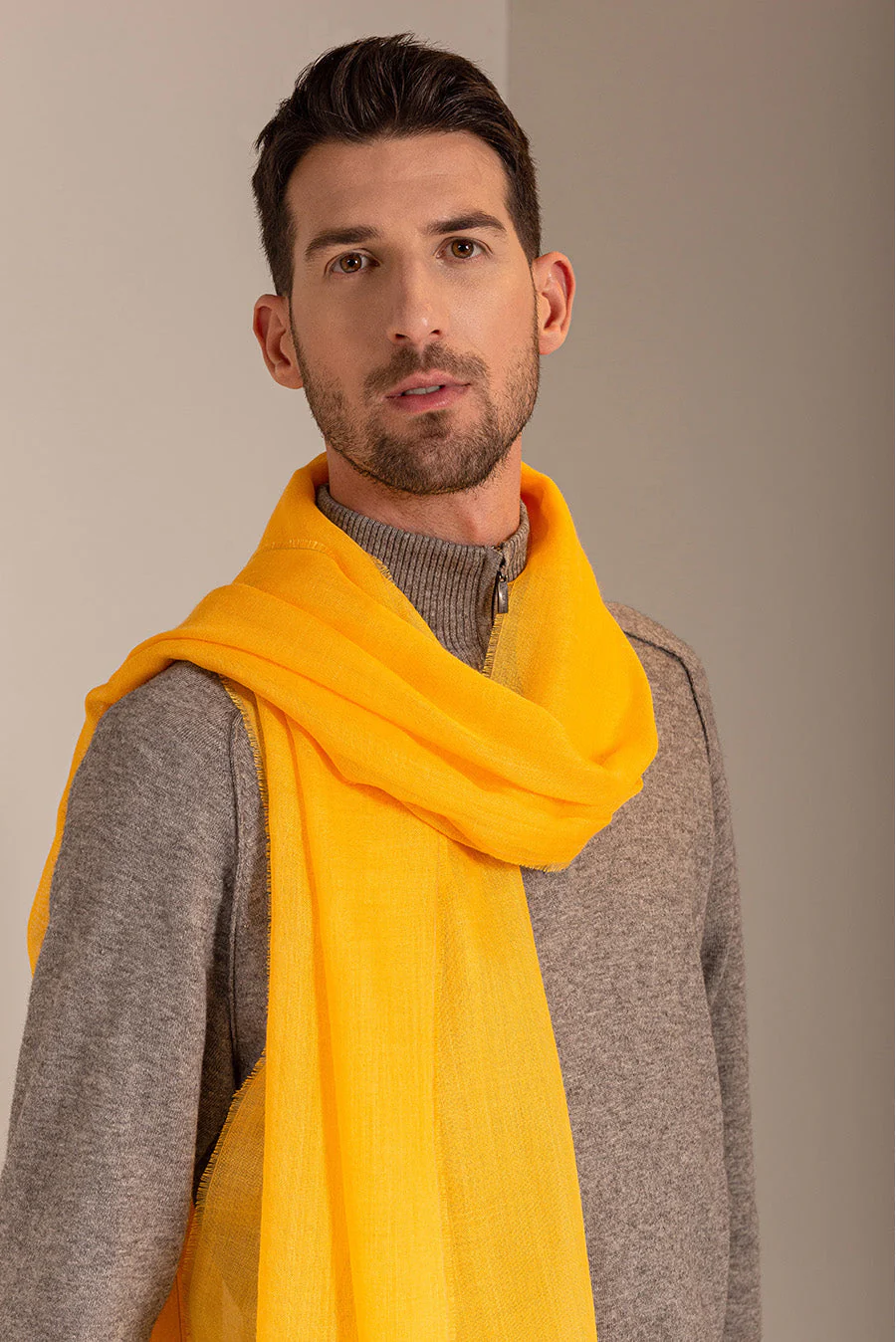 Patito Shawl Baby Alpaca Color Amarillo - Image 4