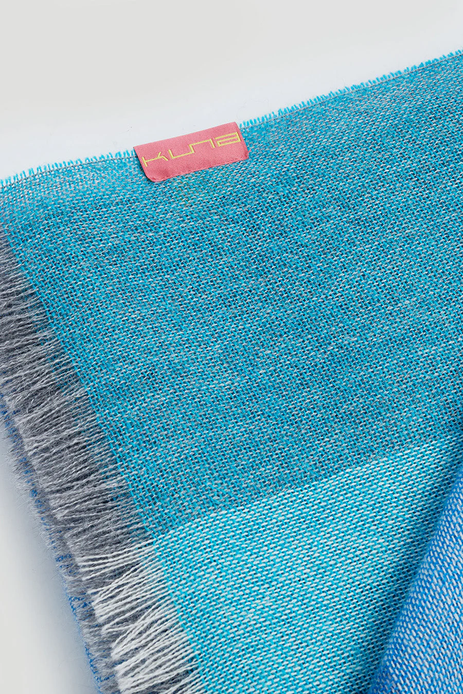 Revolver Shawl Baby Alpaca Color Blue - Image 4