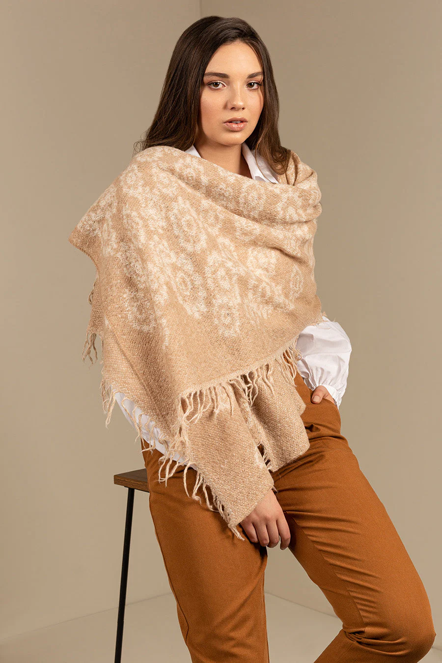 Ulsa Shawl Baby Alpaca Color Croissant & Ecru