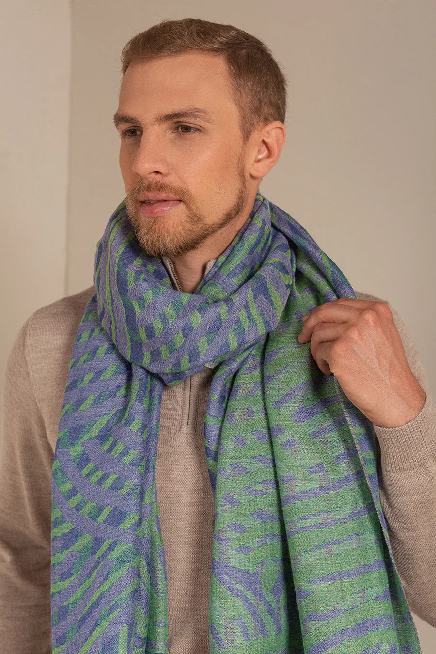 Ultravioleta Shawl Baby Alpaca Color Blue - Image 5