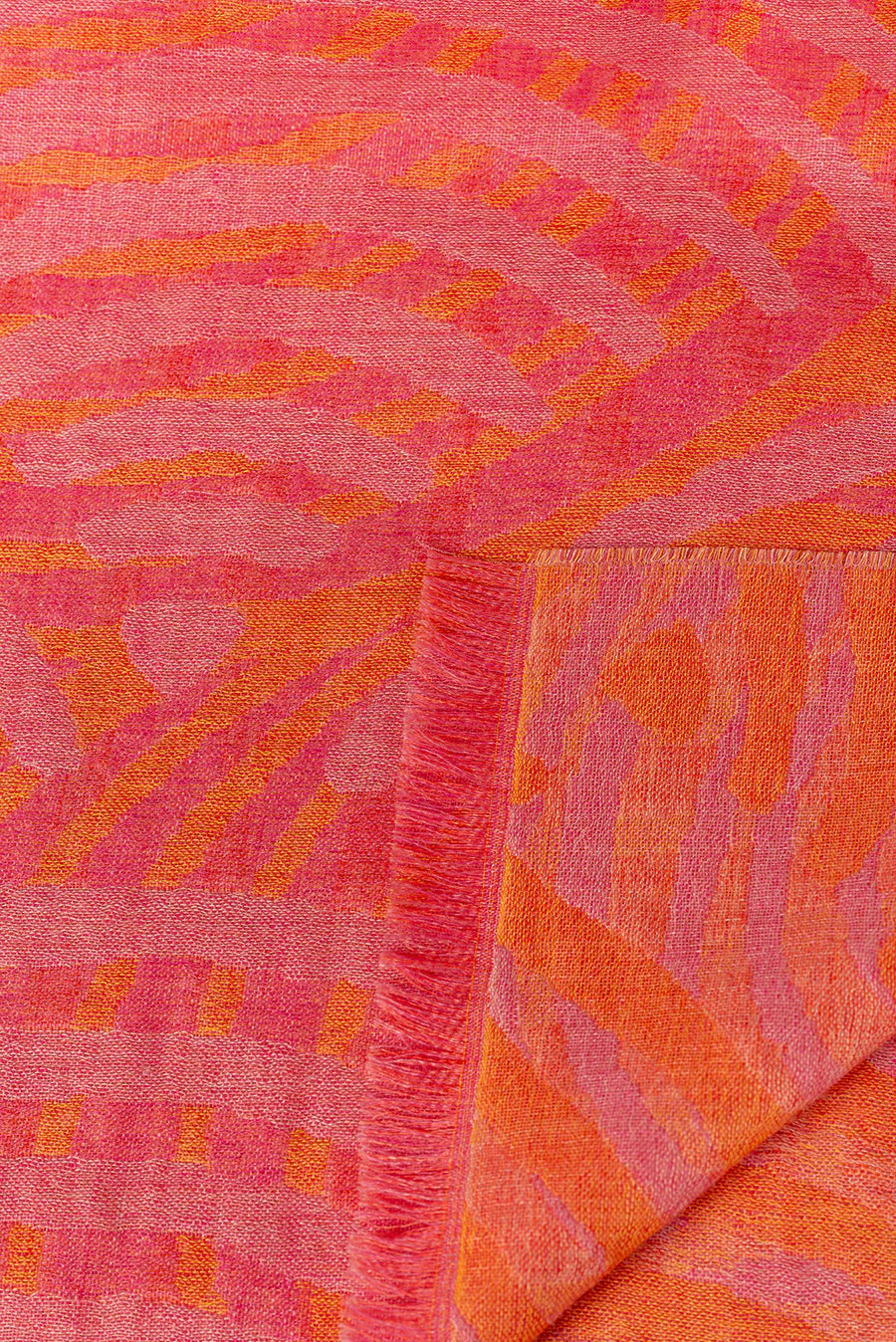 Ultravioleta Shawl Baby Alpaca Color Pink - Image 6