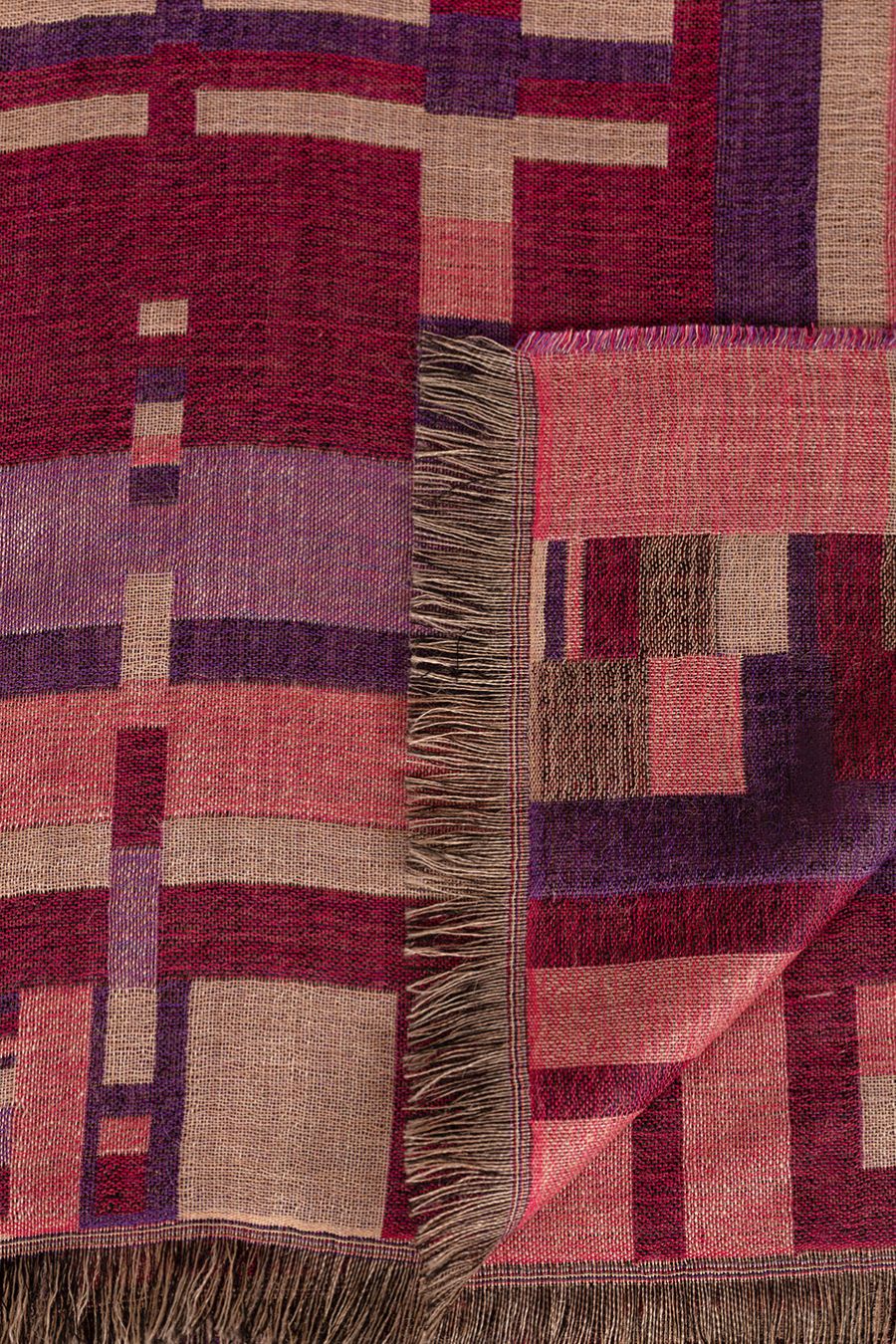 Up Shawl Baby Alpaca Color Guinda - Image 4