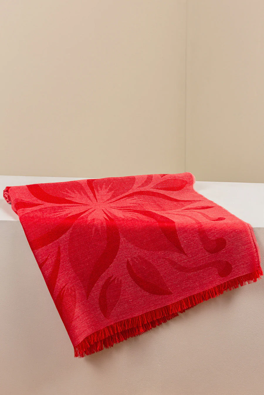 Urday Shawl Baby Alpaca Color Red - Image 3