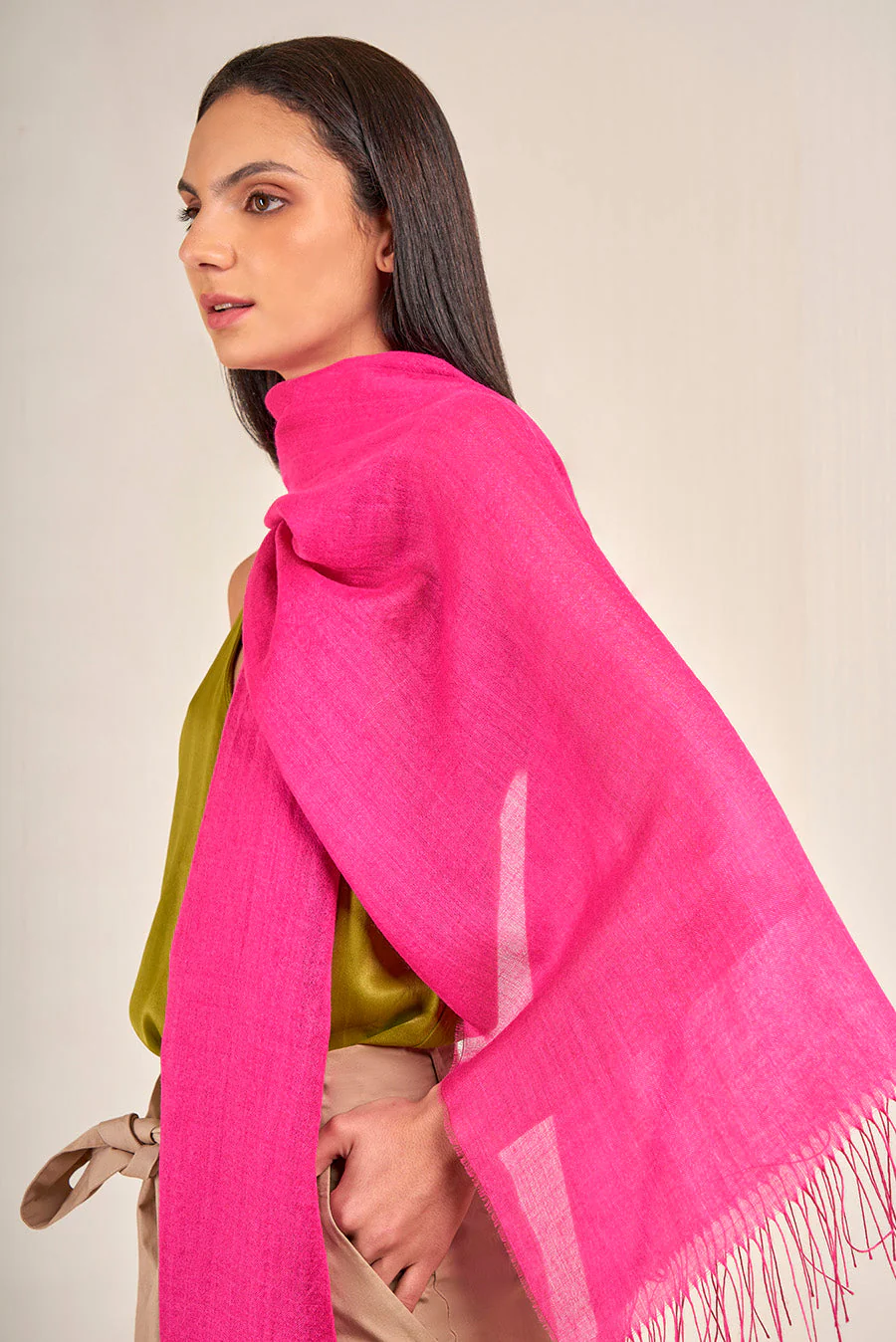 Vercorin Shawl Baby Alpaca Color Fucsia - Image 3