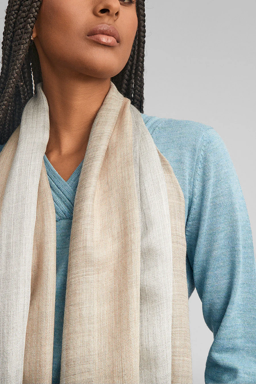 Wicht Shawl Baby Alpaca Color Grey - Image 3