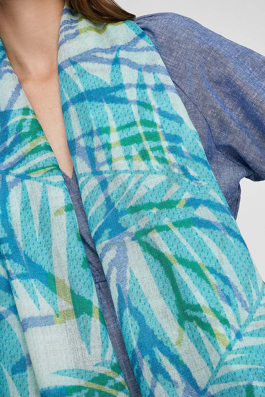 Wiederman Shawl Baby Alpaca Color Turquoise - Image 4
