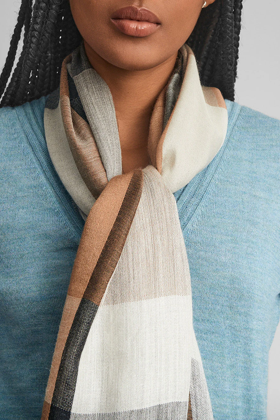 Wilaya Shawl Baby Alpaca Color Grey - Image 3