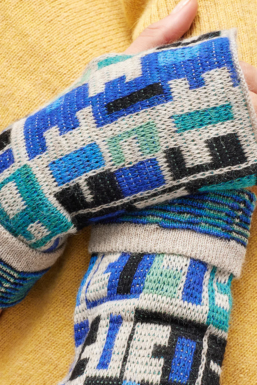 Wadja Gloves Baby Alpaca Color Atitlan - Image 3