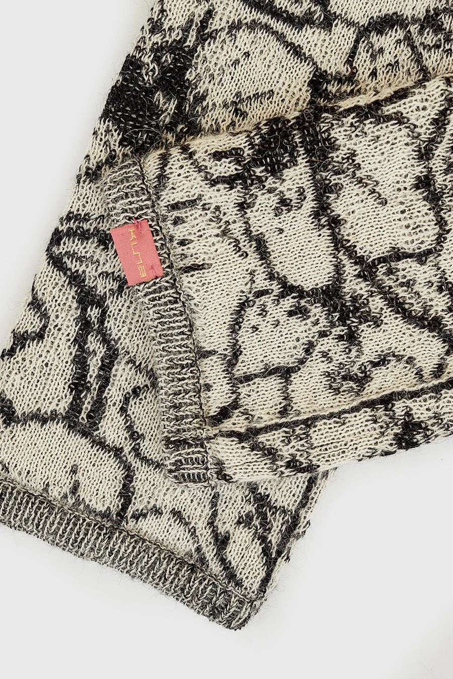 Weiss Gloves Baby Alpaca Color B&W - Image 5