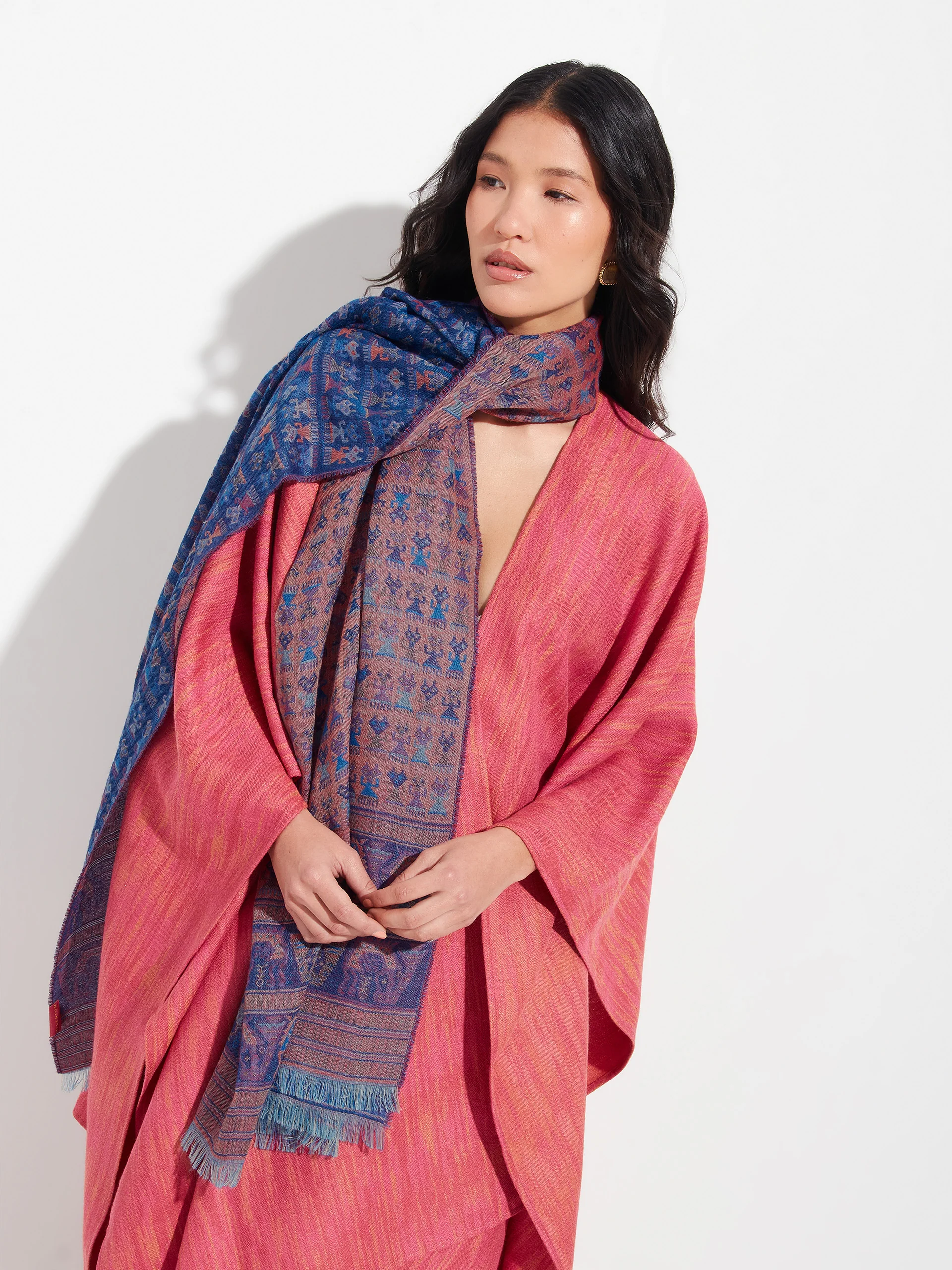 Lambayeque - 9 Shawl Royal Alpaca And Silk Color Blue - Image 3