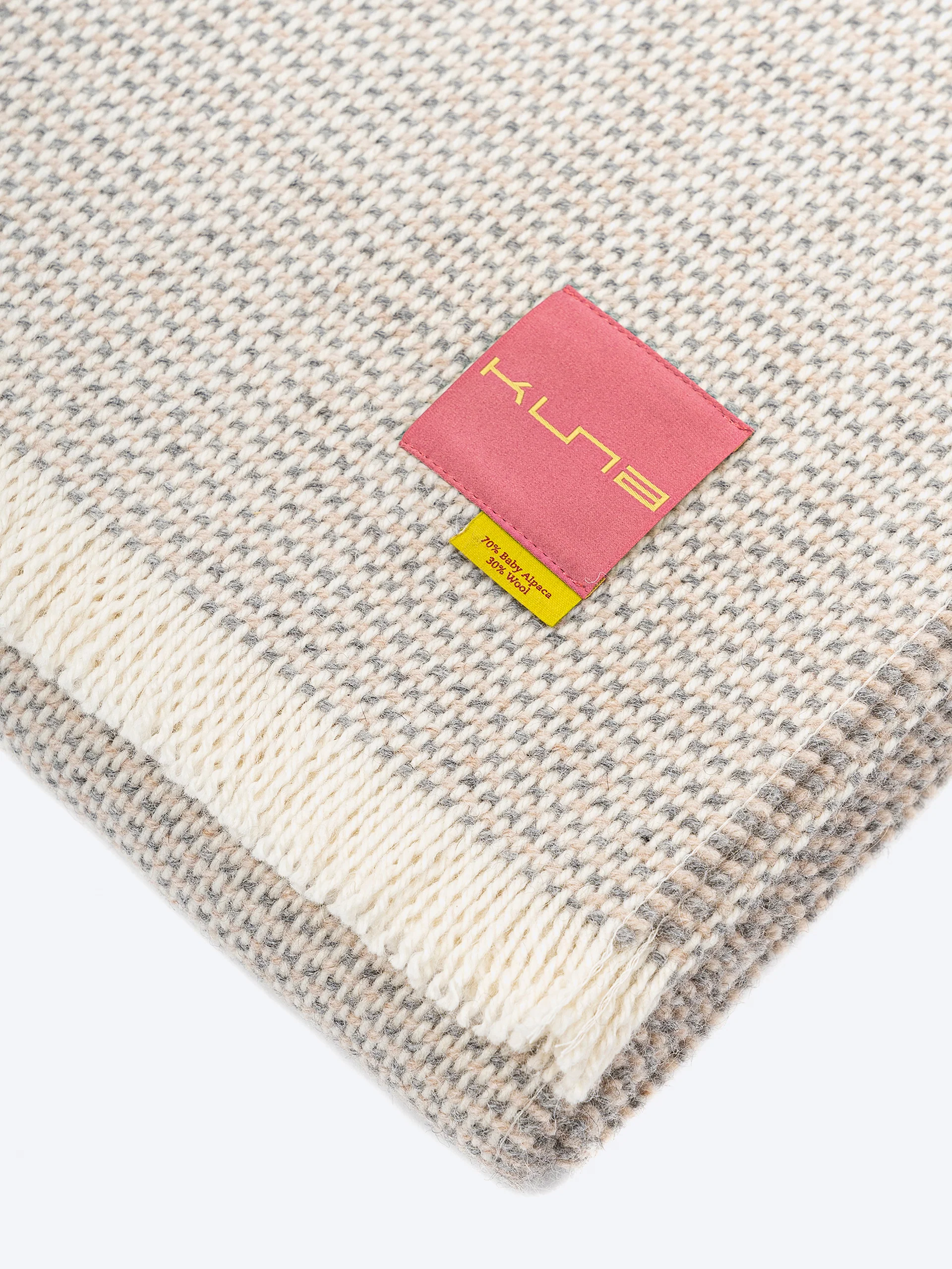 Vinazza Blanket Baby Alpaca Color Beige& Claro - Image 3
