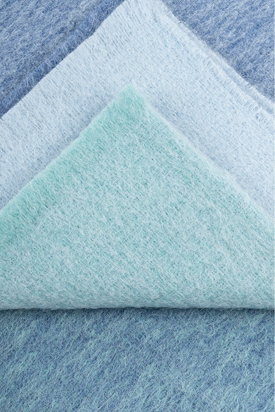 Vivere Blanket Alpaca Color Blue - Image 5