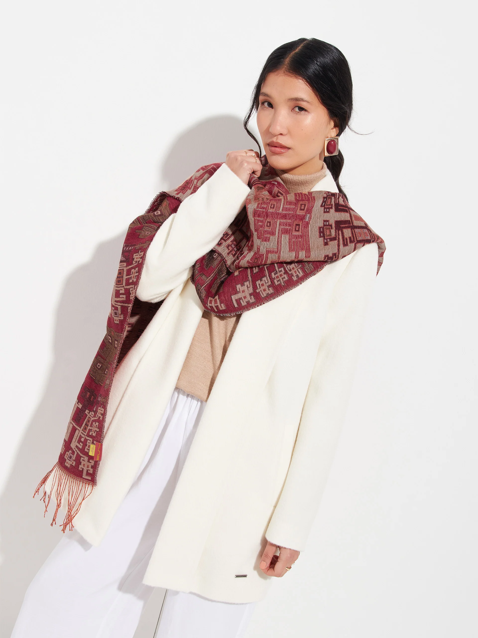 Nazca - 52 Shawl Baby Alpaca Color Red - Image 5