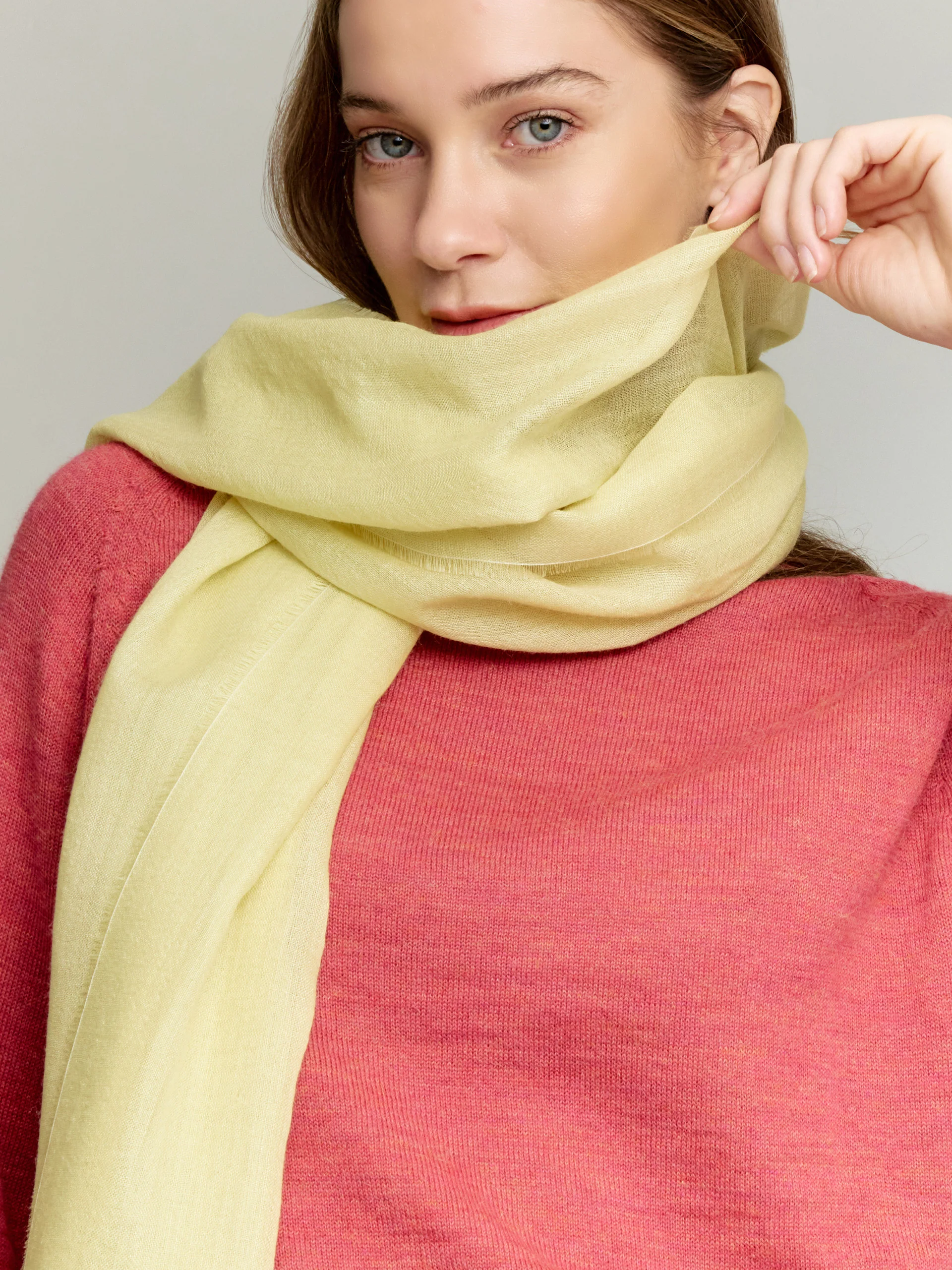 Patito Shawl Baby Alpaca Color Green - Image 3