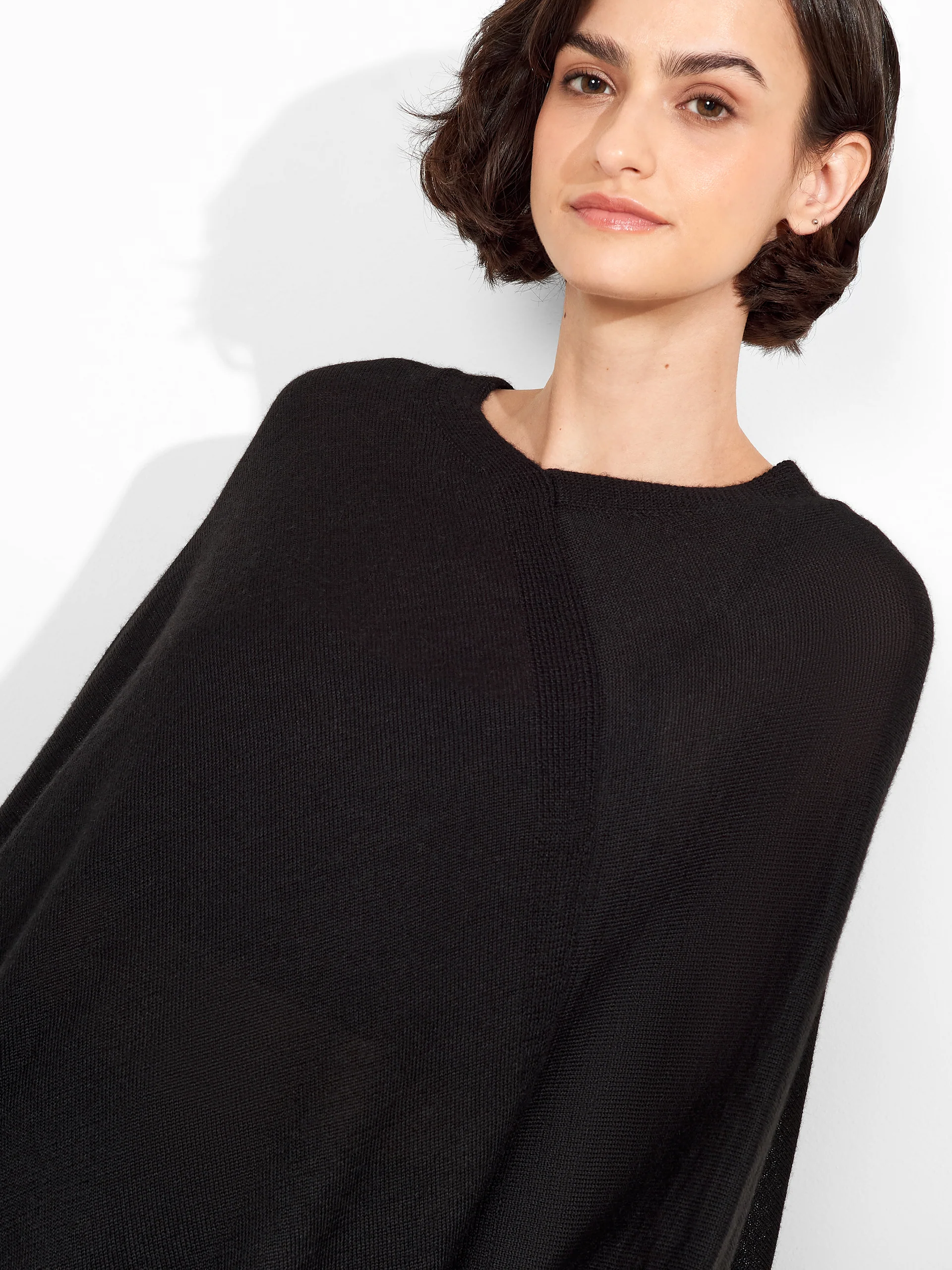 Almendra Poncho Baby Alpaca Color Black - Image 5