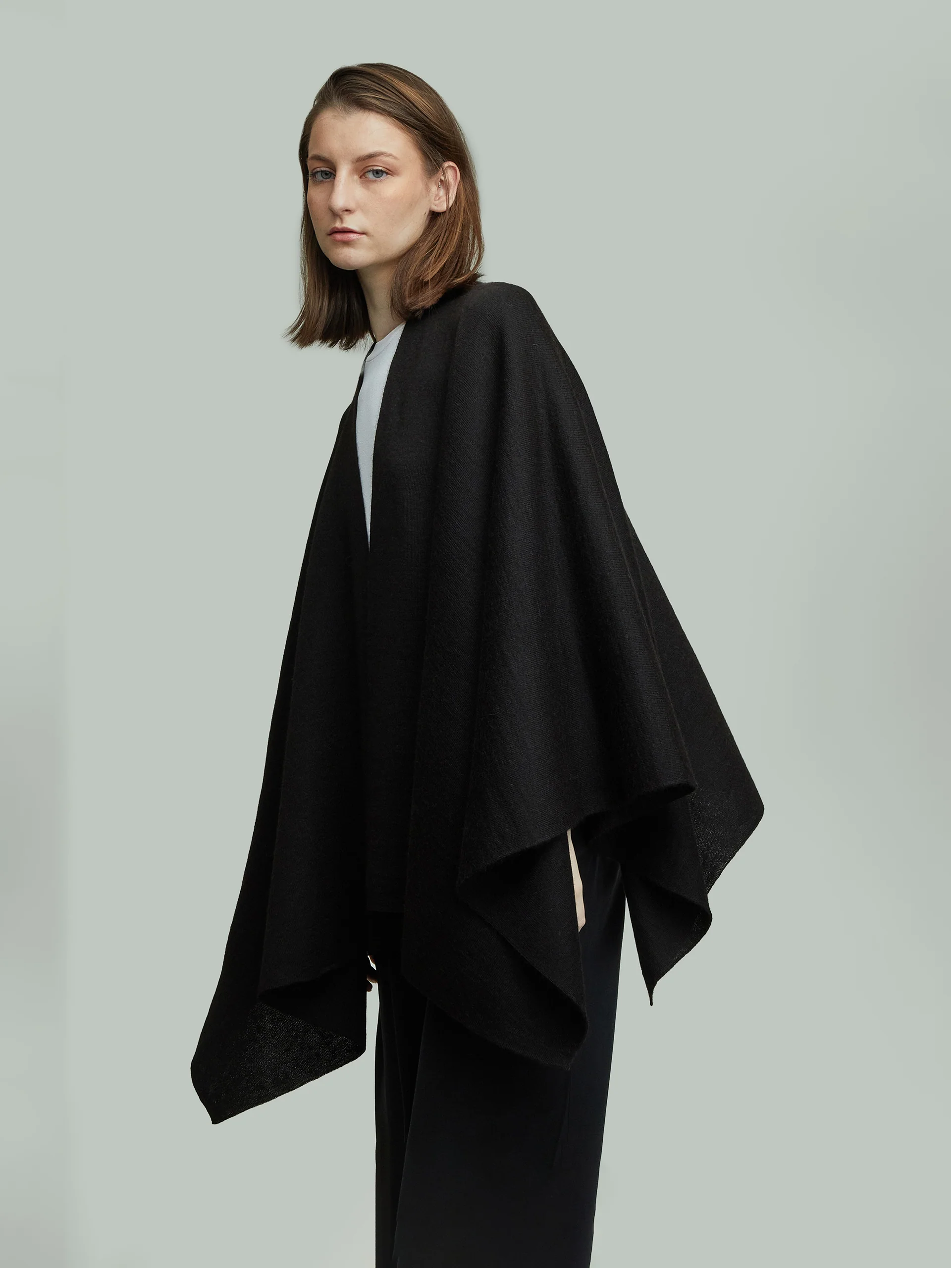 Brio Poncho Baby Alpaca Black Color Black - Image 2