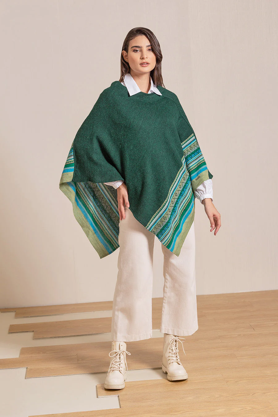 Vilcanota Poncho Baby Alpaca Color Spruce - Image 3