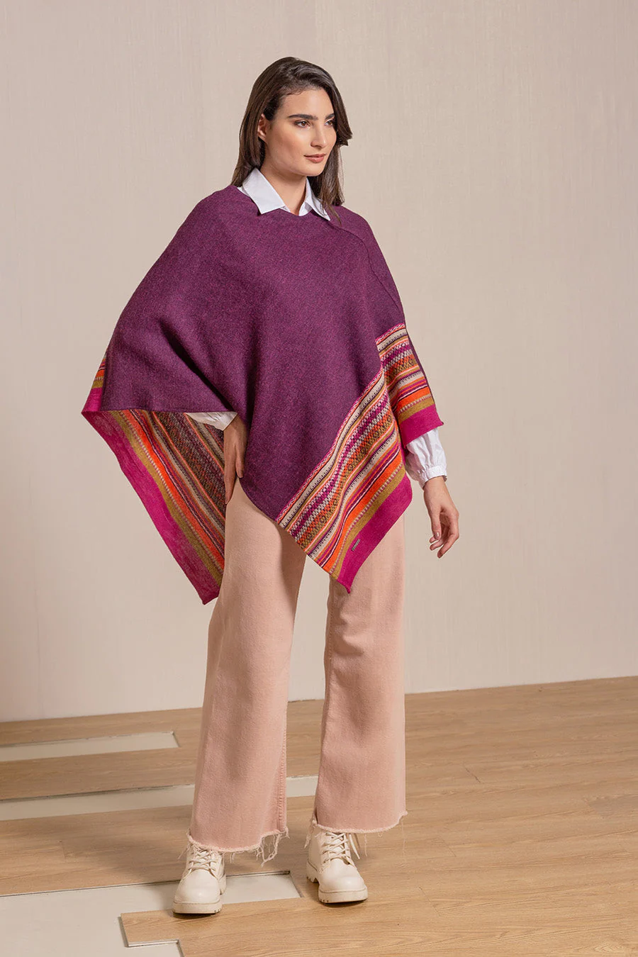 Vilcanota Poncho Baby Alpaca Color Vendimia - Image 3