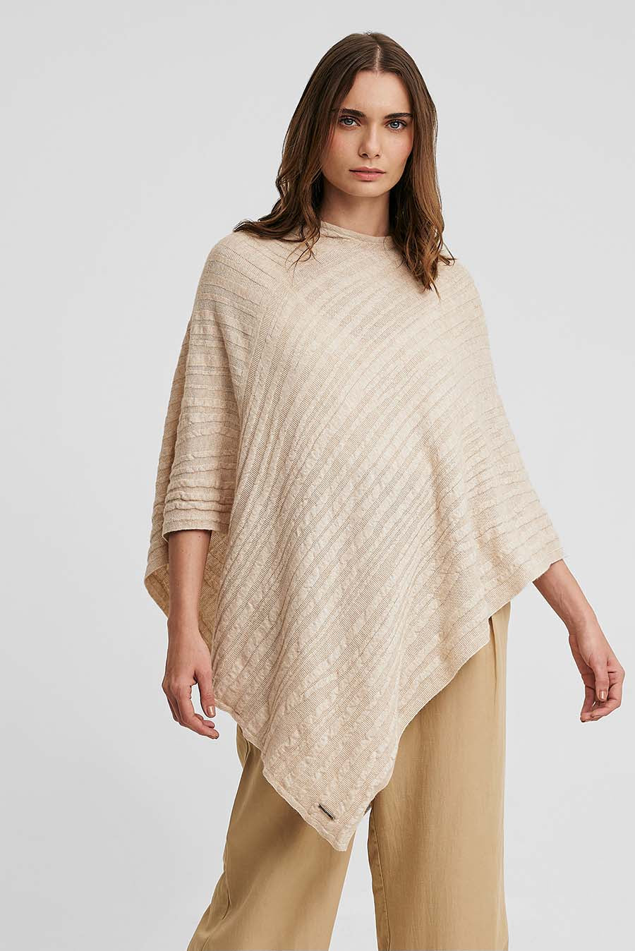 Wasabi Poncho Cotton & Baby Alpaca Color Beige - Image 2