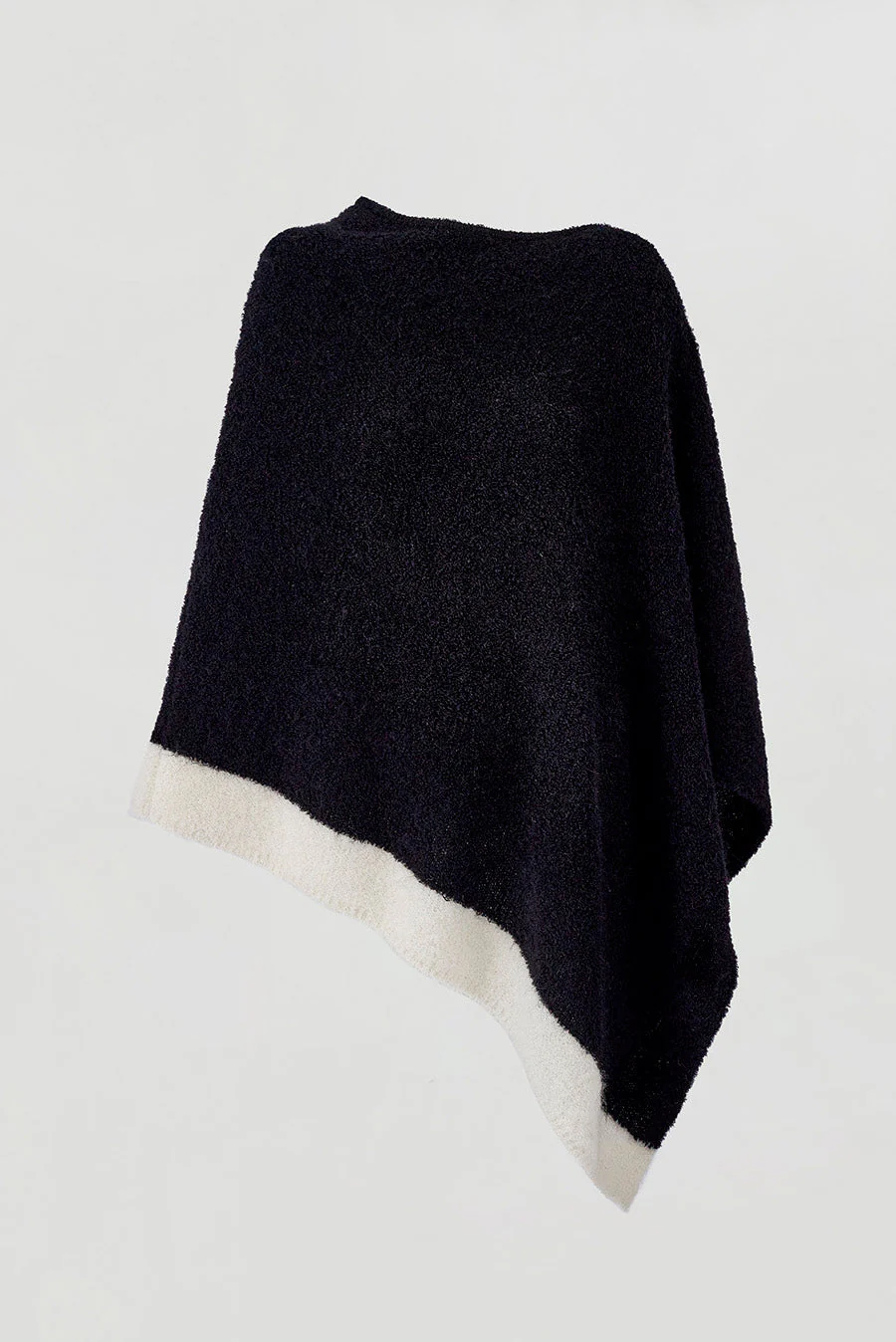 Wasi Poncho Alpaca Color Black