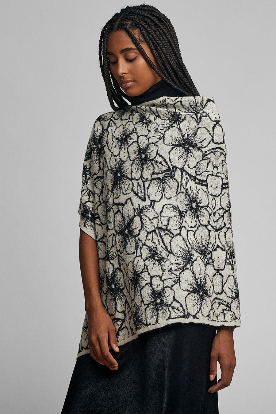 Weiss Poncho Baby Alpaca Color B&W - Image 8