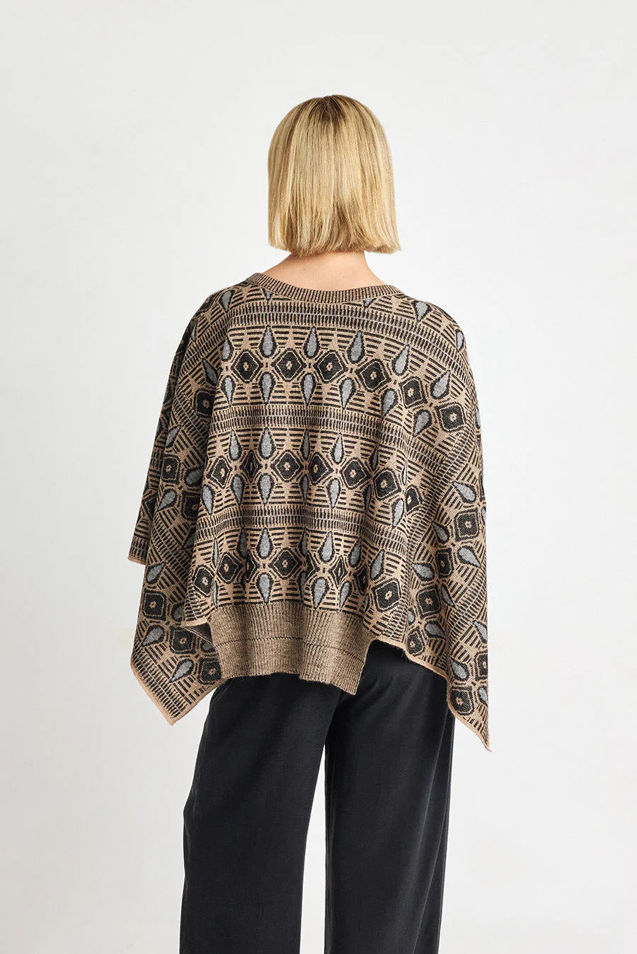 Wide Poncho Baby Alpaca Color Chanterelle - Image 3