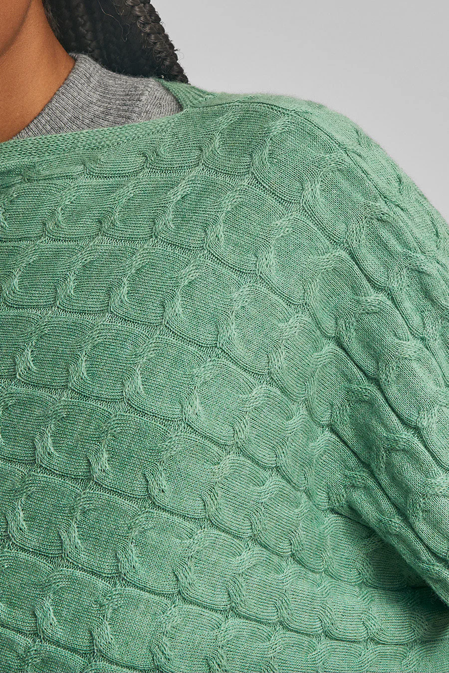 Willow Poncho Baby Alpaca Color Basil - Image 4