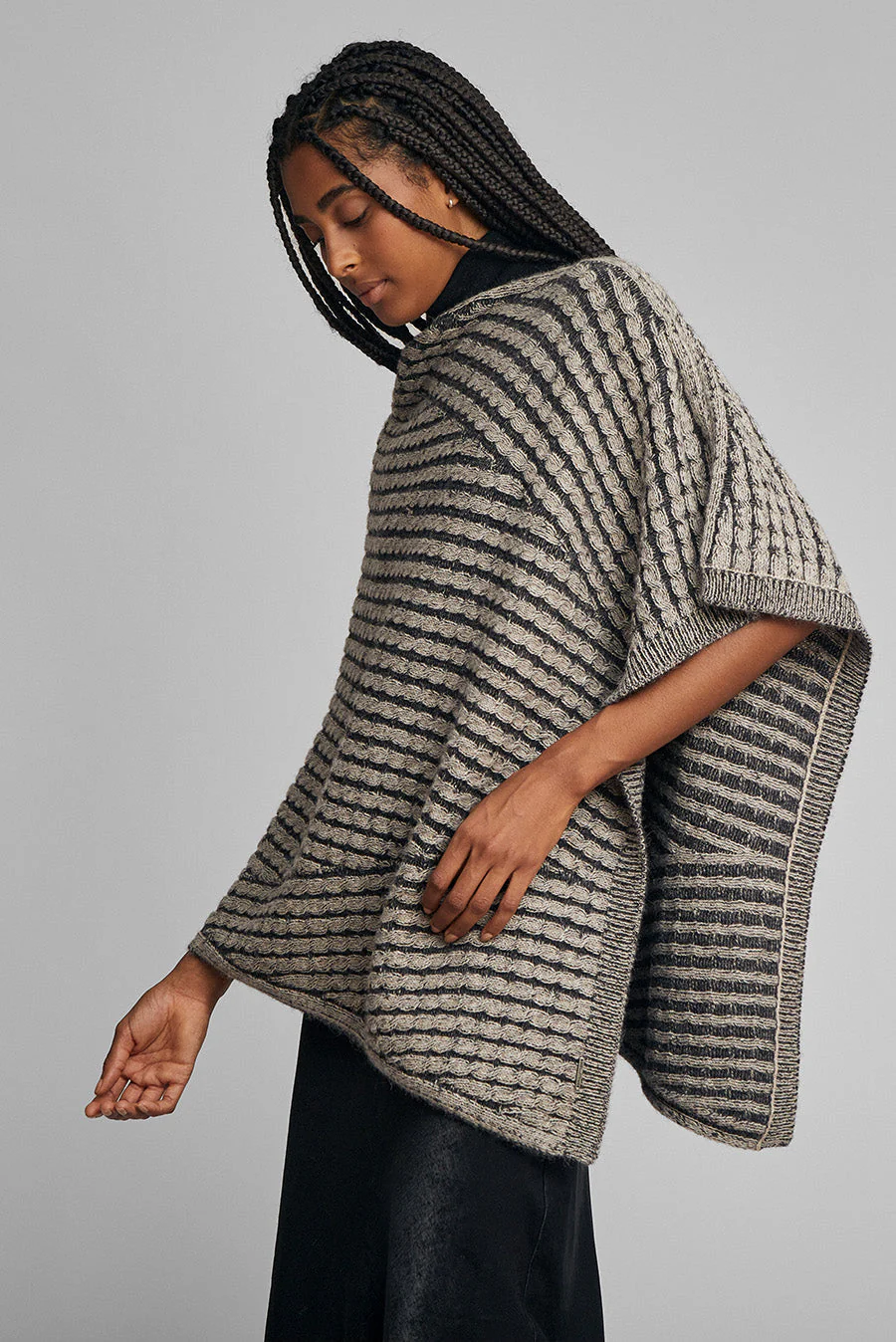 Wonder Poncho Baby Alpaca Color Sabbia & Antracite - Image 2