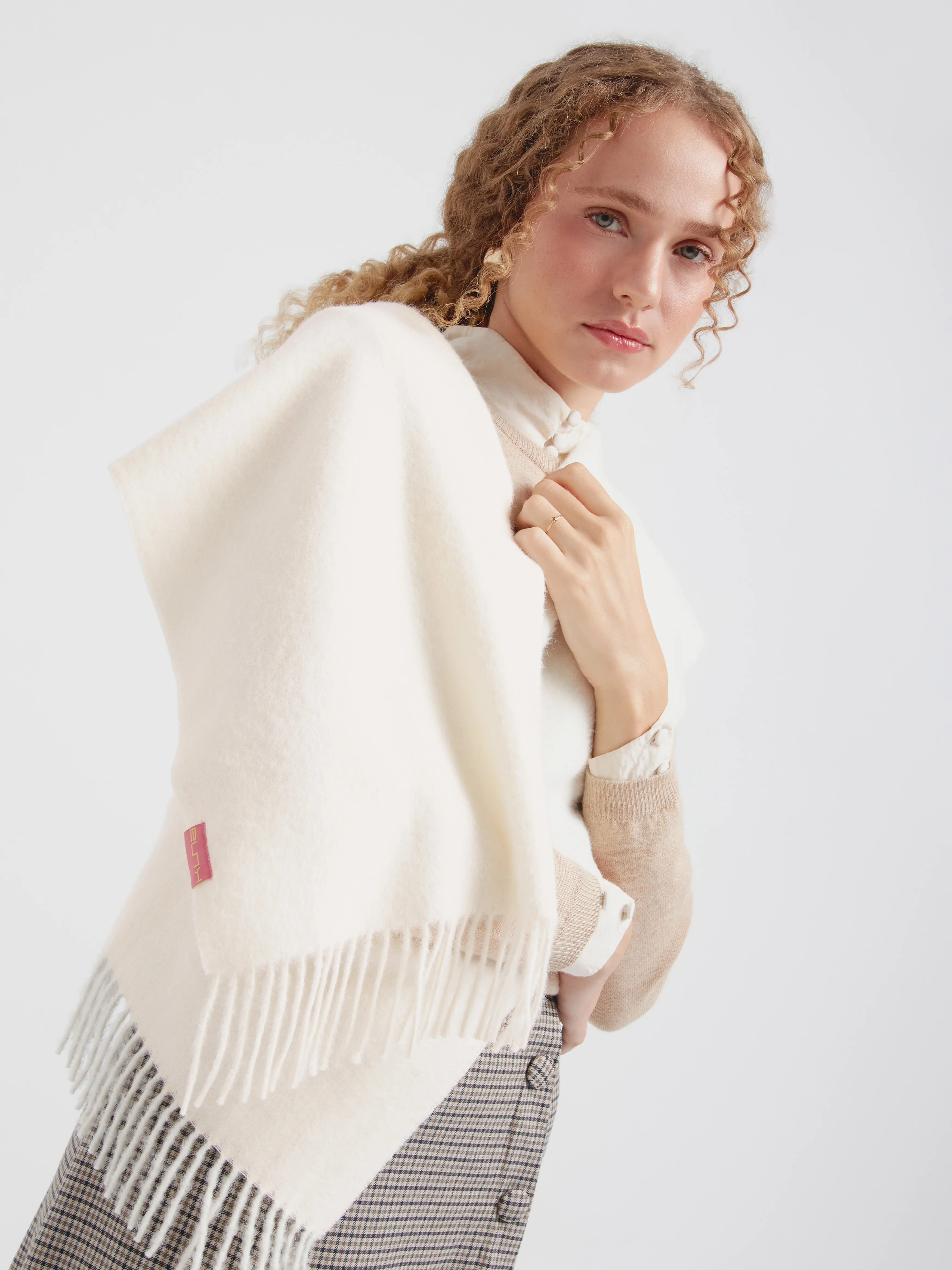 Recreo Scarf Baby Alpaca Color Ecru - Image 3