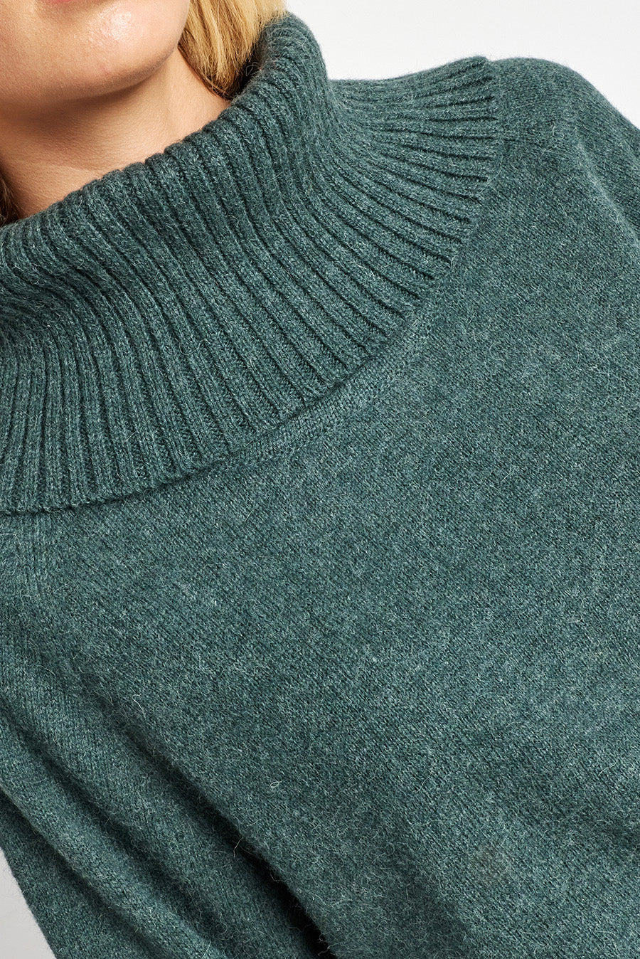 Westside Sweater Baby Alpaca Color Blackforest - Image 5