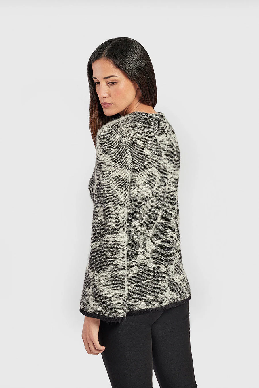 Wild Sweater Baby Alpaca Color B&W - Image 3