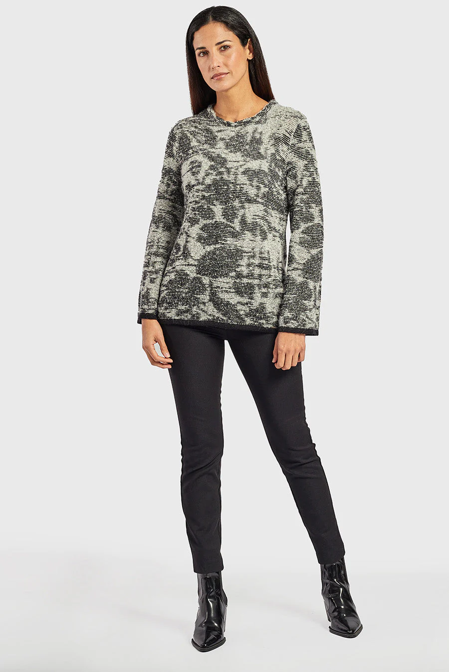Wild Sweater Baby Alpaca Color B&W - Image 4