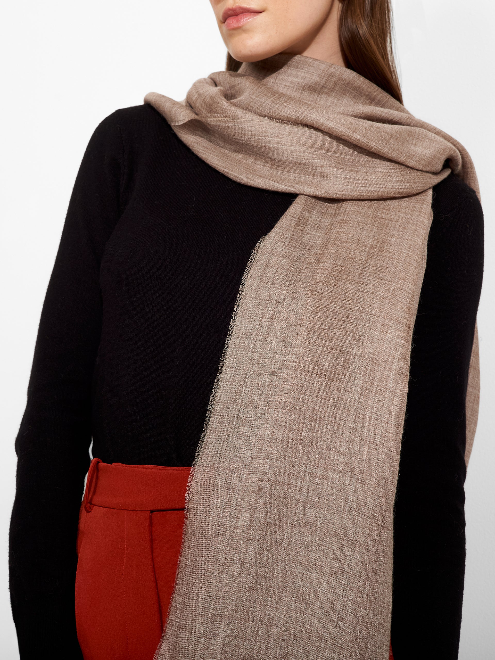 Teaberry B Shawl Baby Alpaca Color Brown - Image 3
