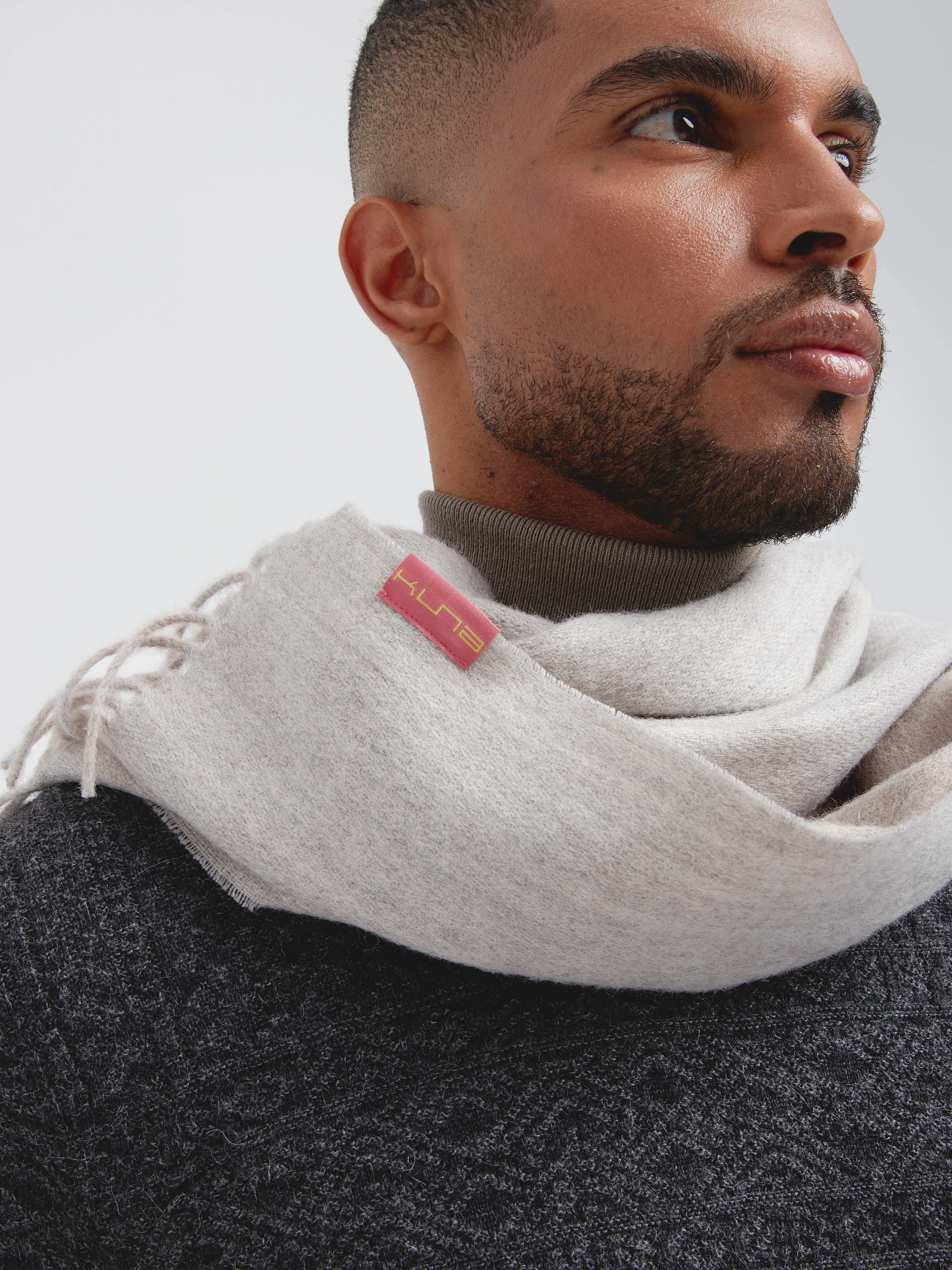 Tundra B Scarf Baby Alpaca Color Grey - Image 5