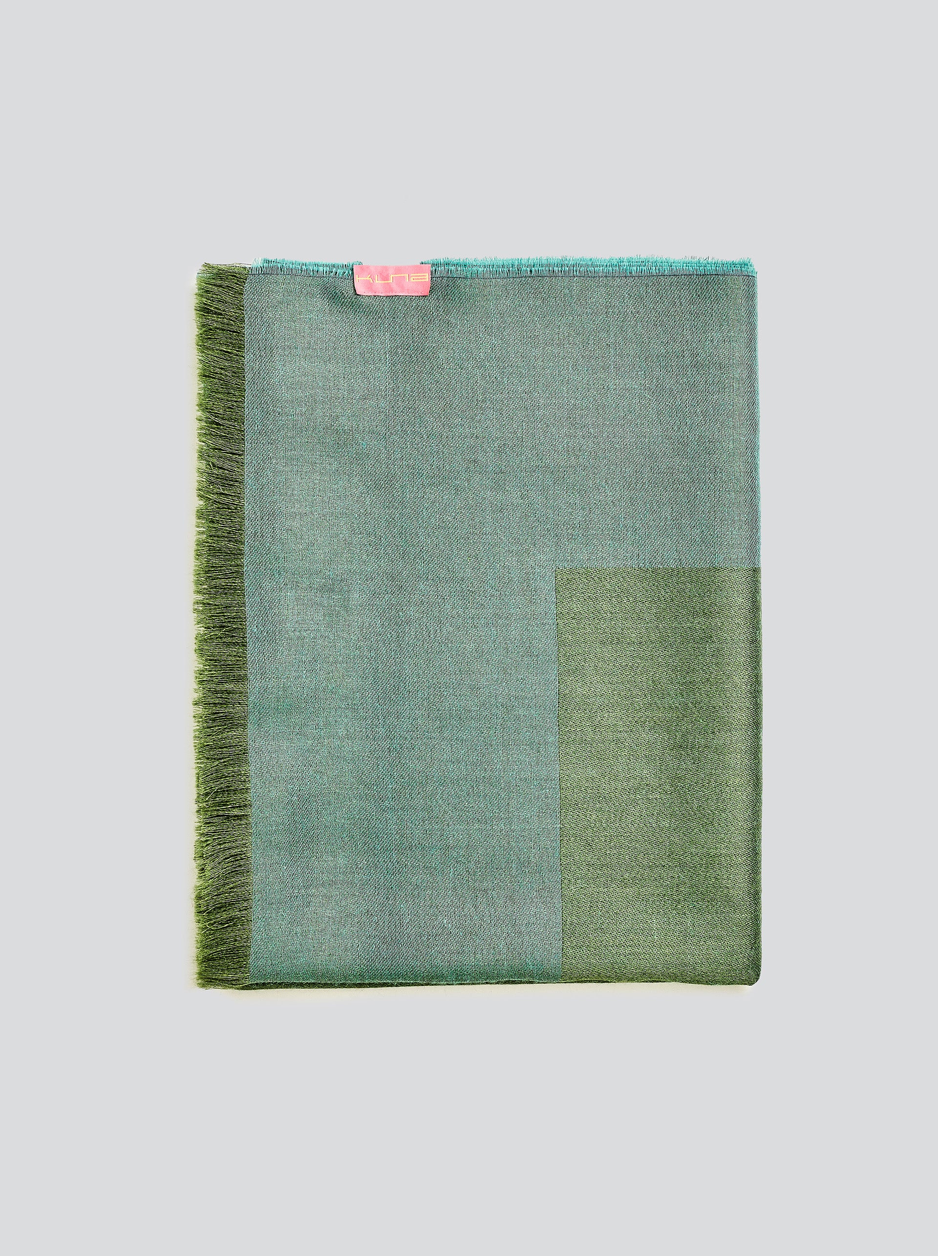 Vaes Shawl Baby Alpaca Color Green - Image 2