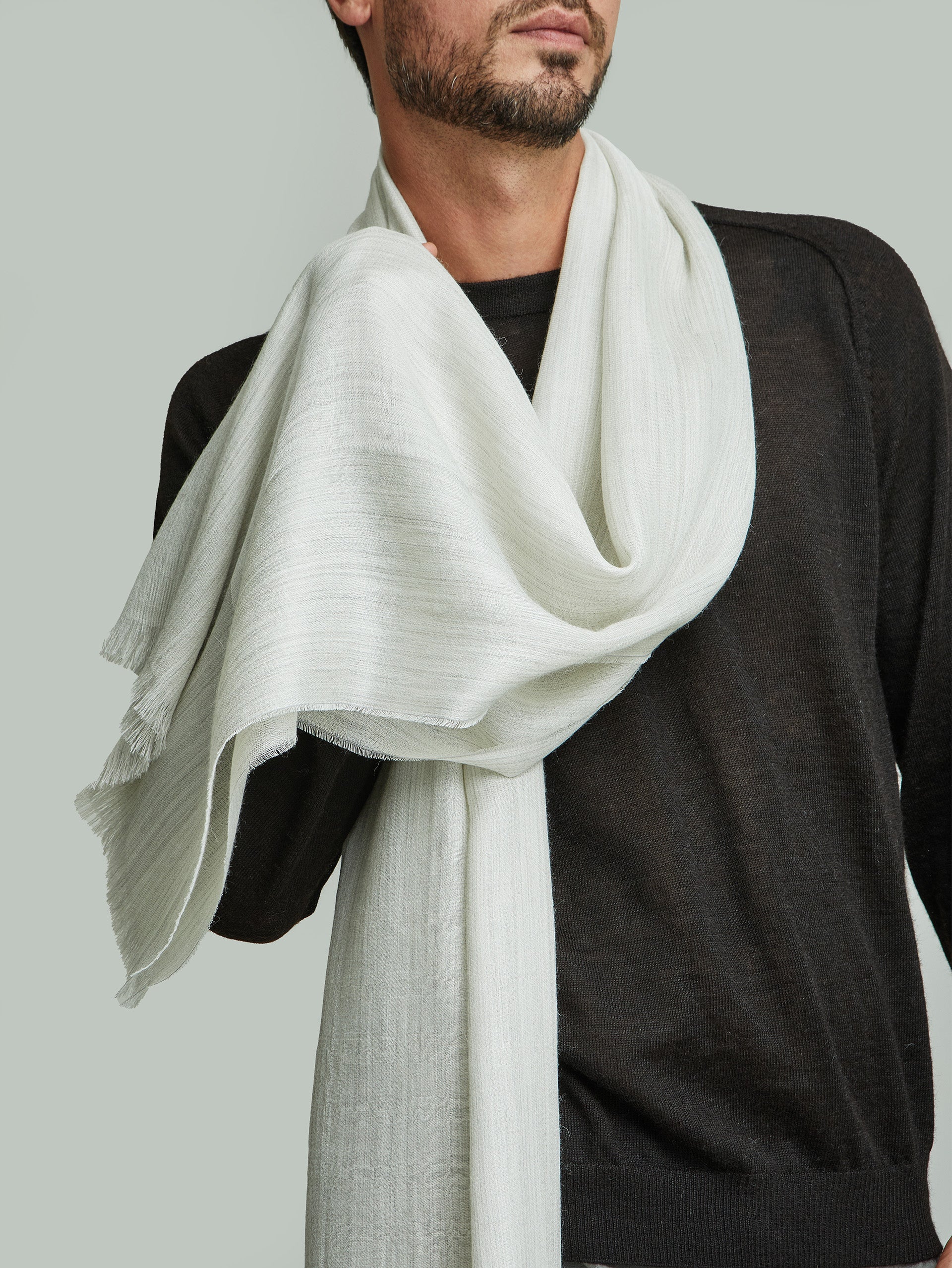 Vaes Shawl Baby Alpaca Color Grey - Image 5