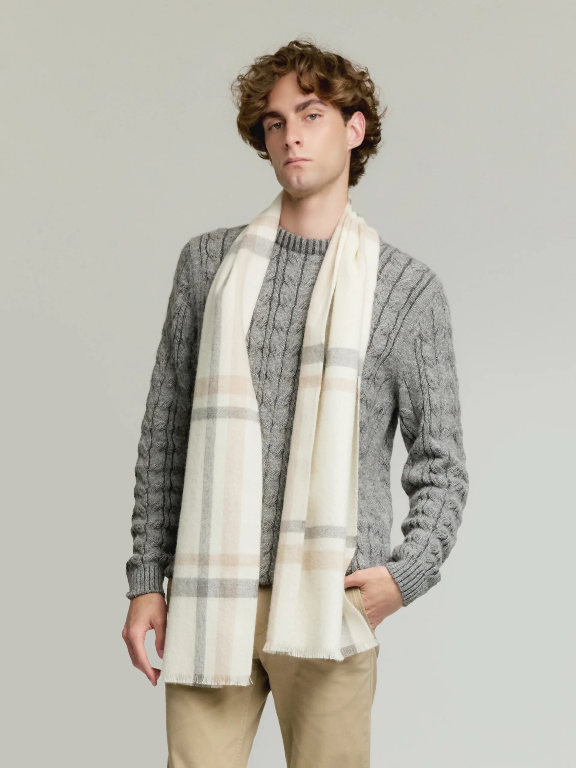 Vallejos Eco Scarf Baby Alpaca Color Ecru - Image 4