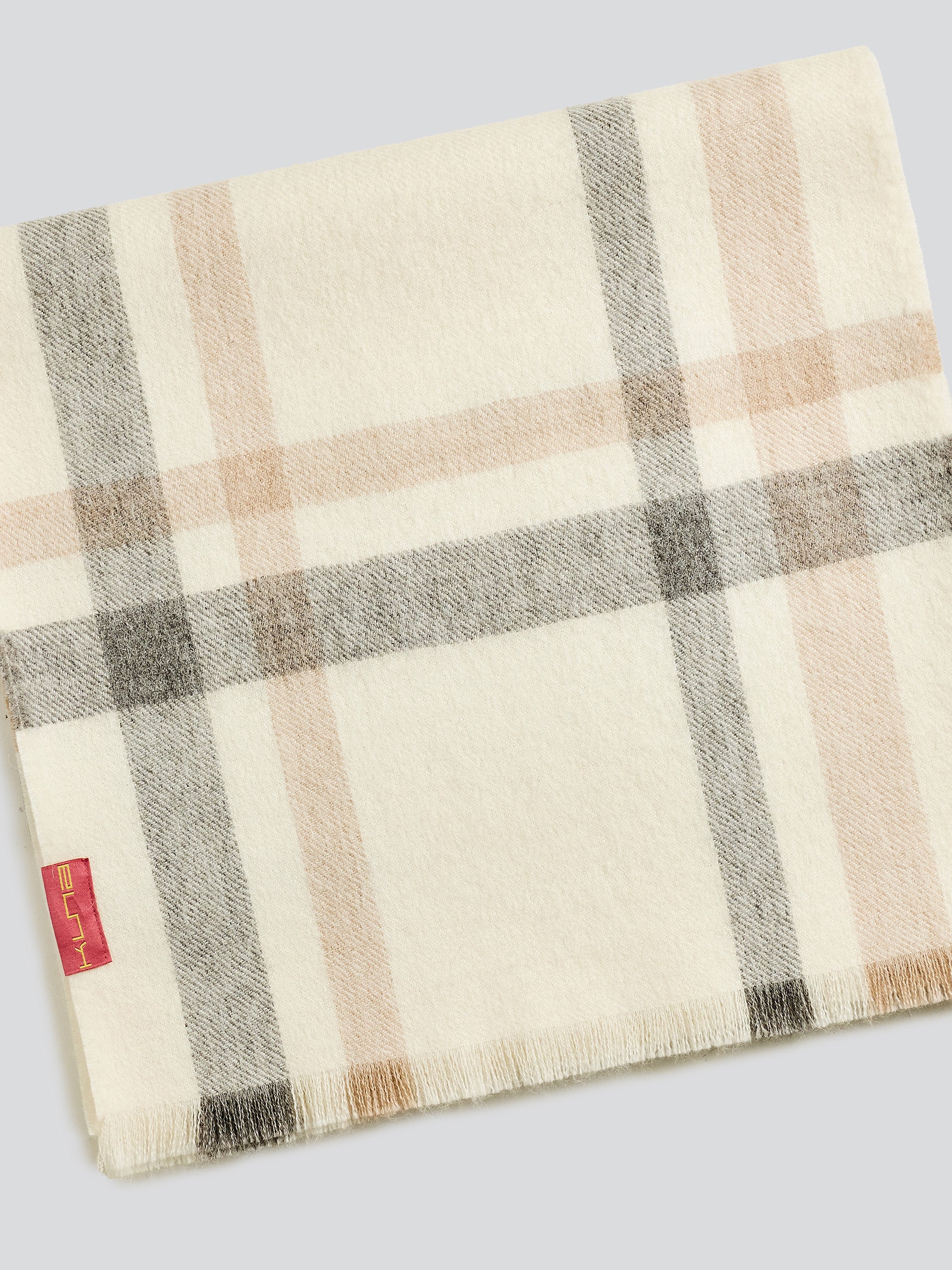 Vallejos Eco Scarf Baby Alpaca Color Ecru - Image 6