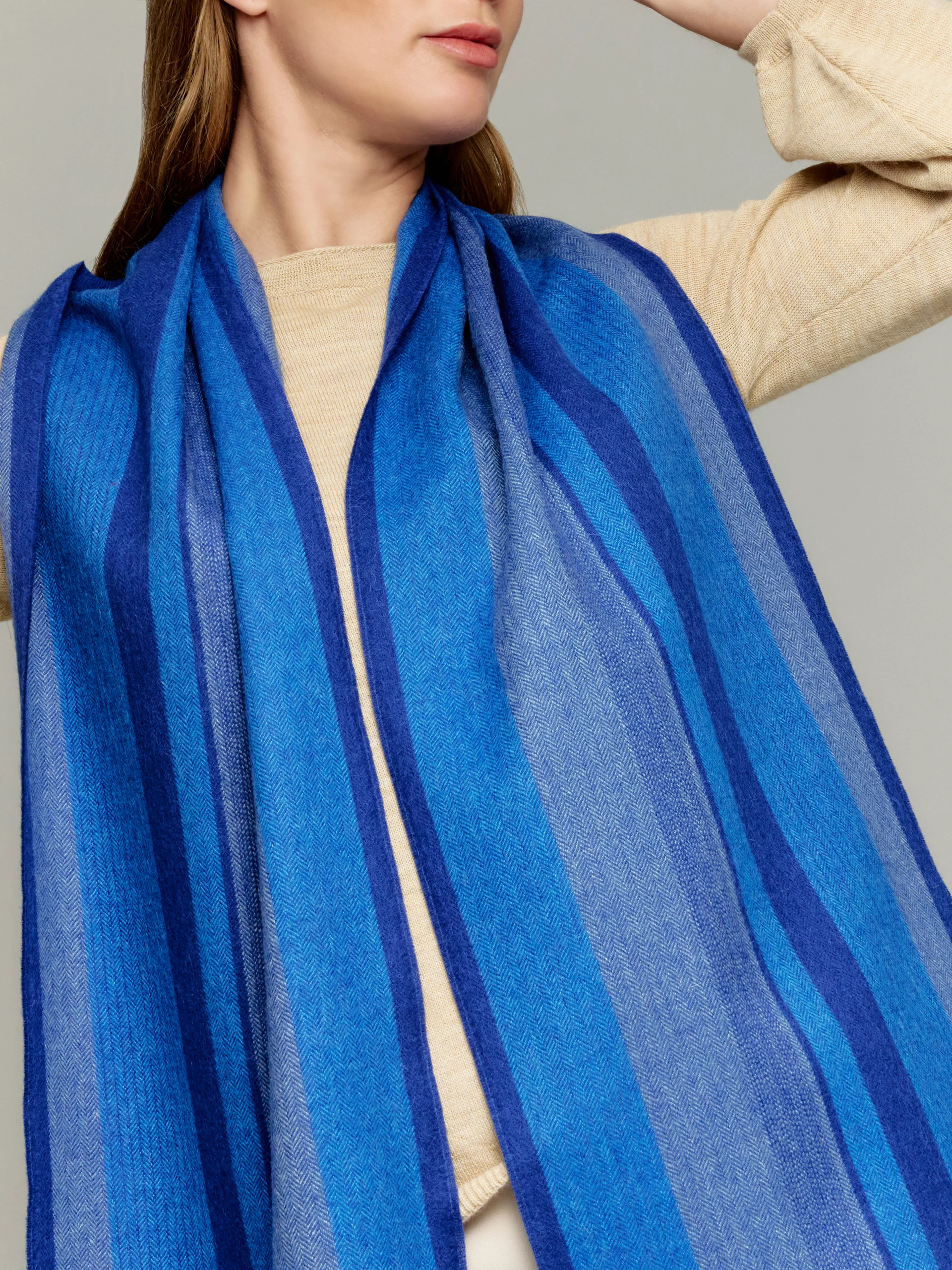 Valter Scarf Baby Alpaca Color Blue - Image 3