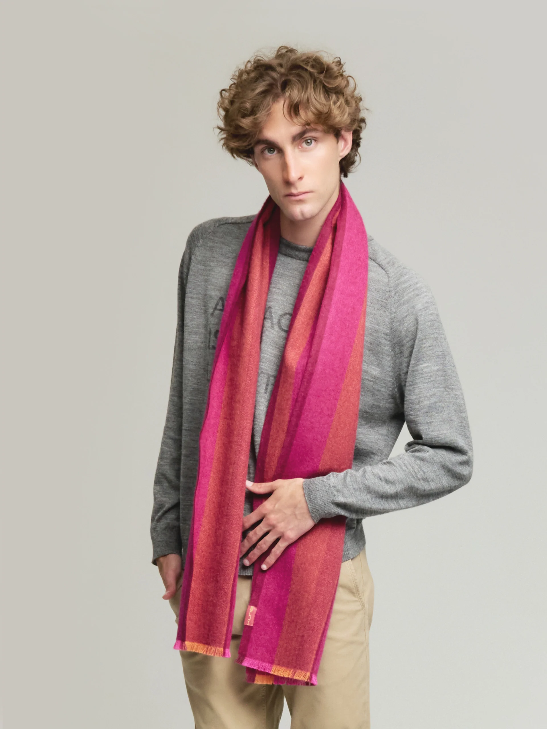 Valter Scarf Baby Alpaca Color Fuchsia - Image 4