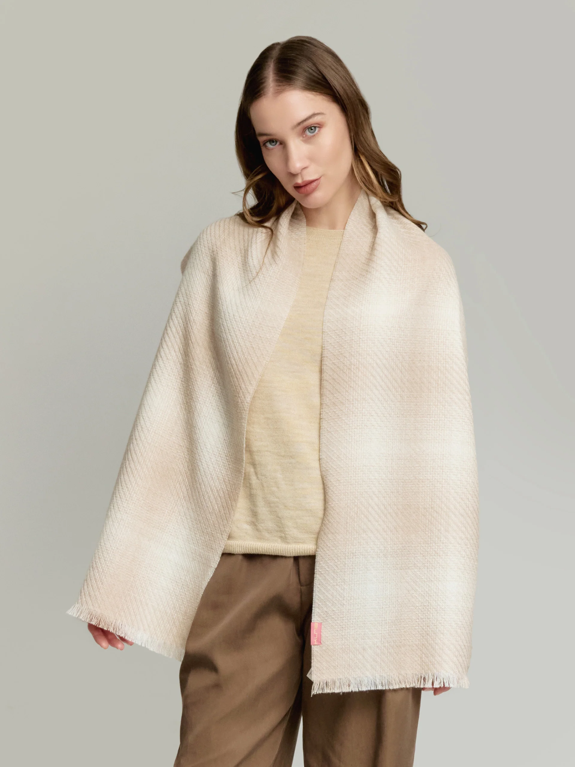 Valverde Scarf Baby Alpaca Color Beige