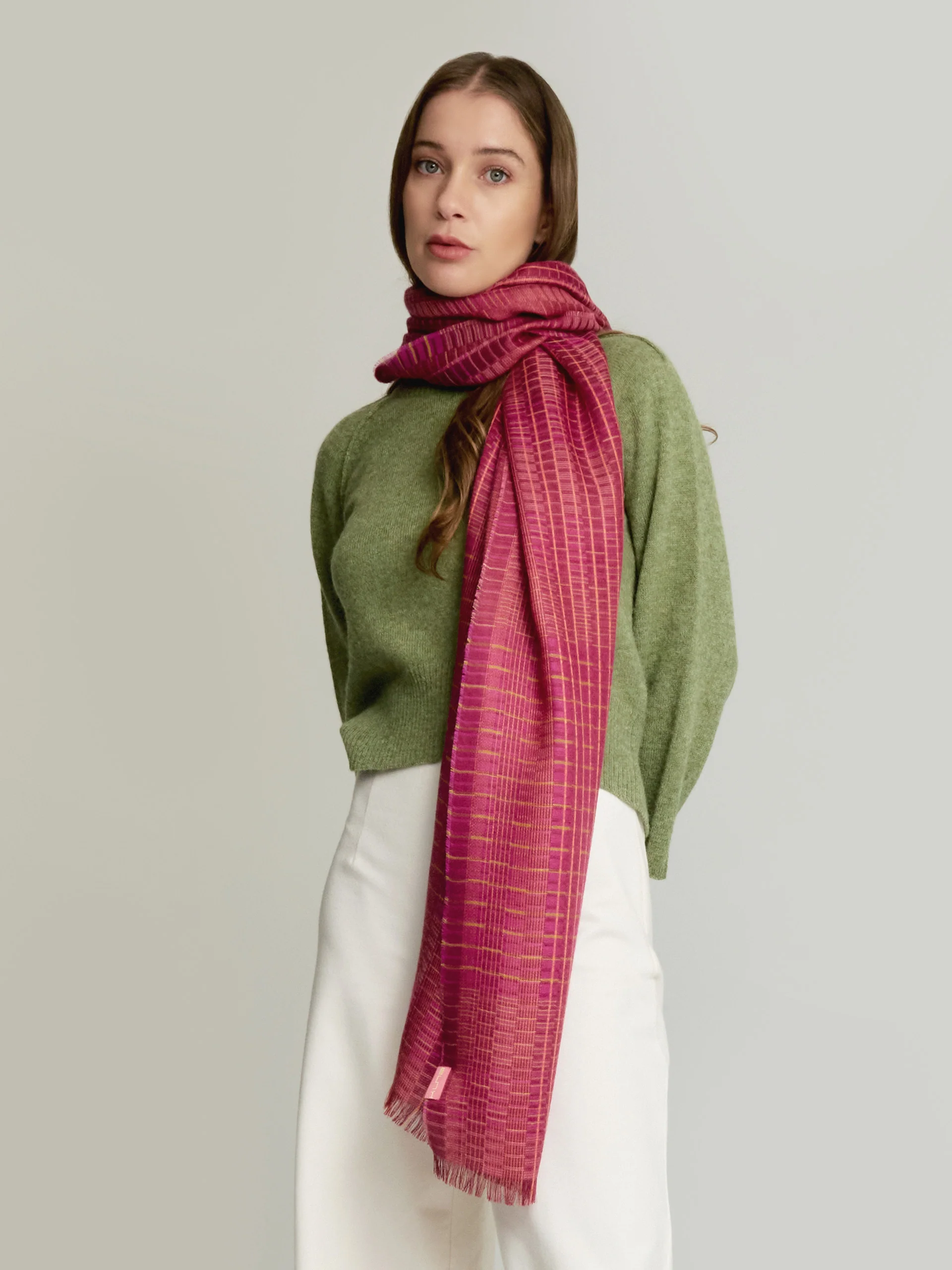 Vermondi Shawl Baby Alpaca Color Fuchsia