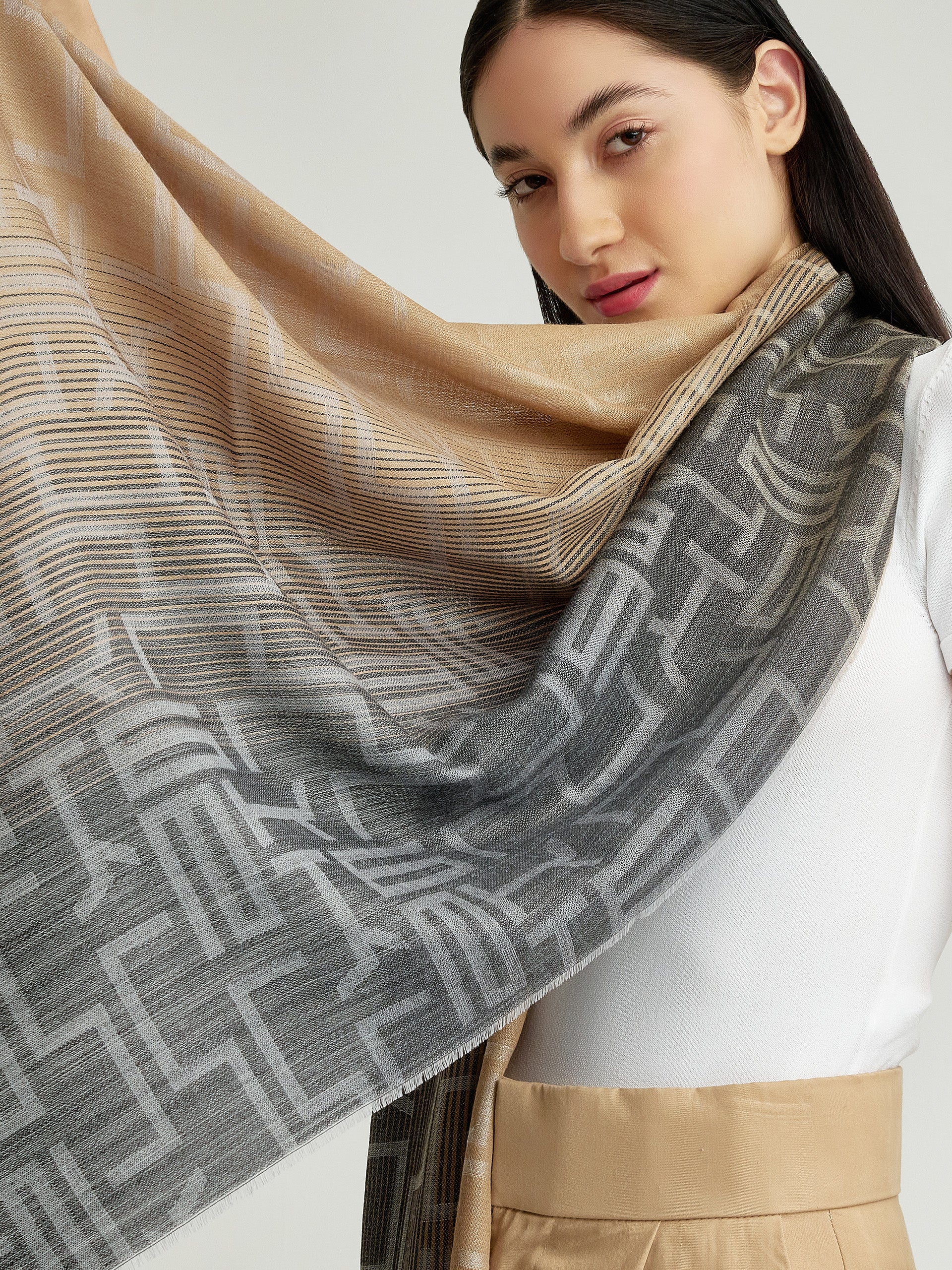 Wasser Shawl Baby Alpaca Color Grey - Image 3