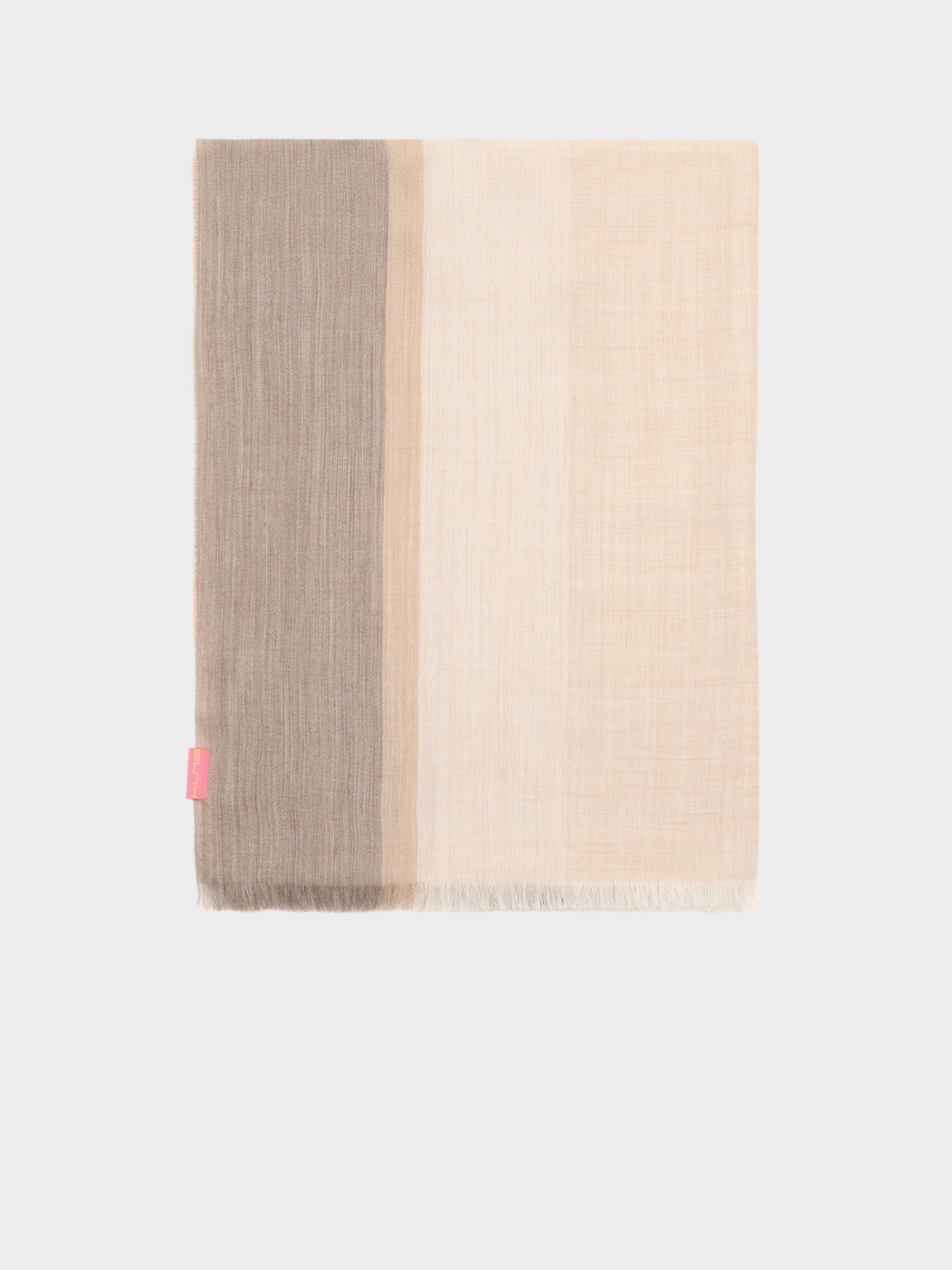 Wicht Shawl Baby Alpaca Color Beige - Image 2